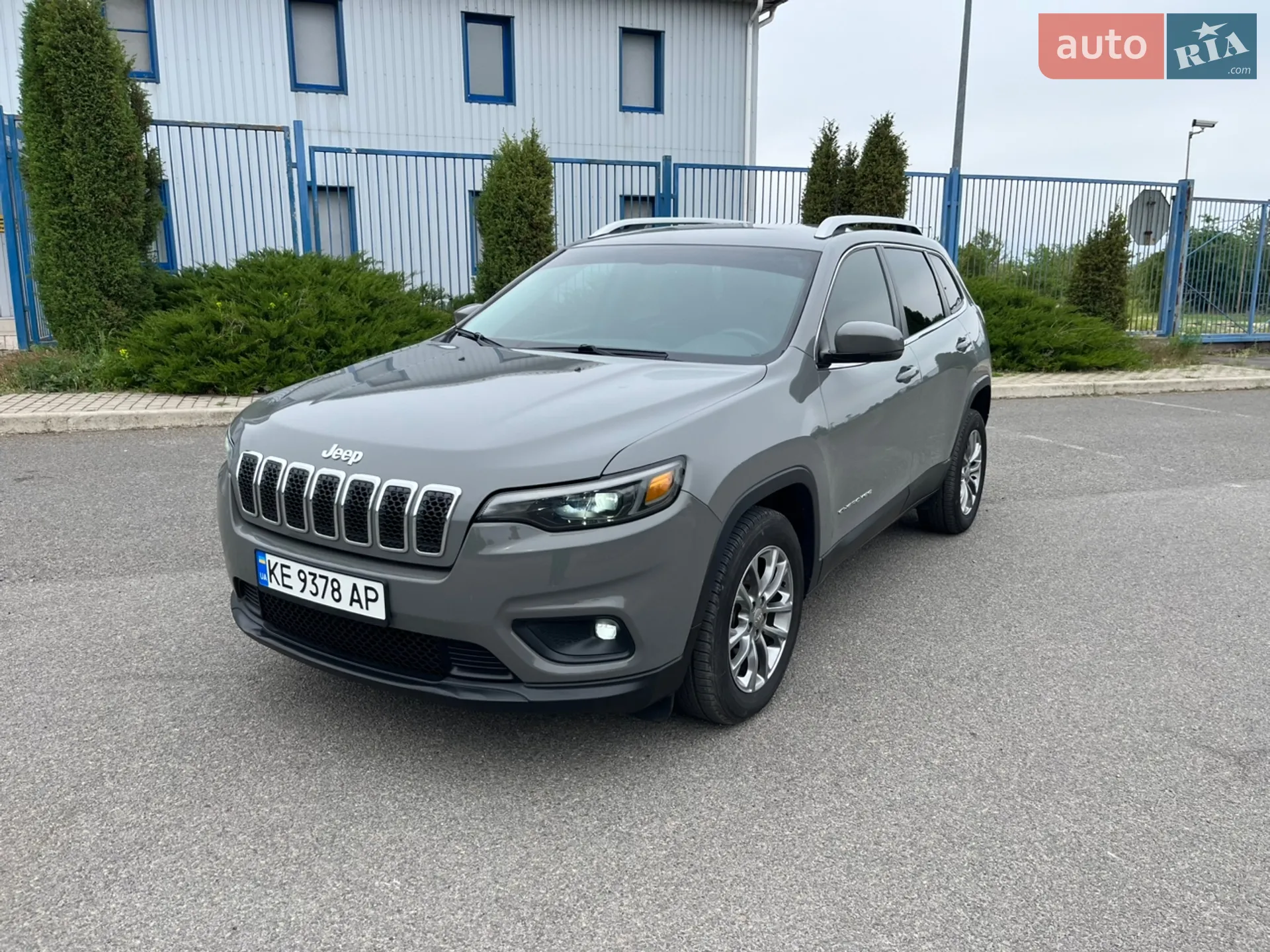 2019 Jeep Cherokee - мініатюра 2