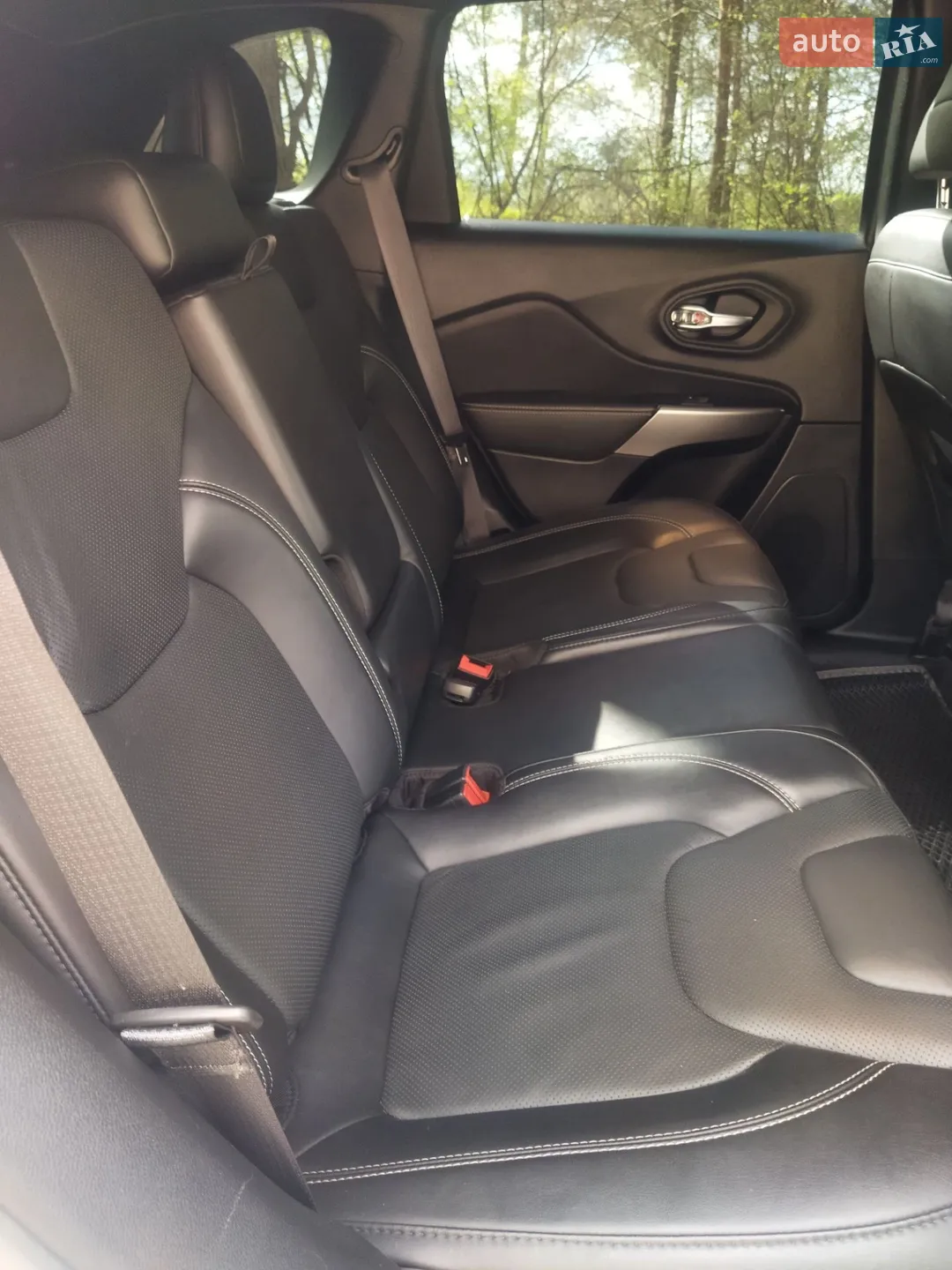 2021 Jeep Cherokee - мініатюра 12