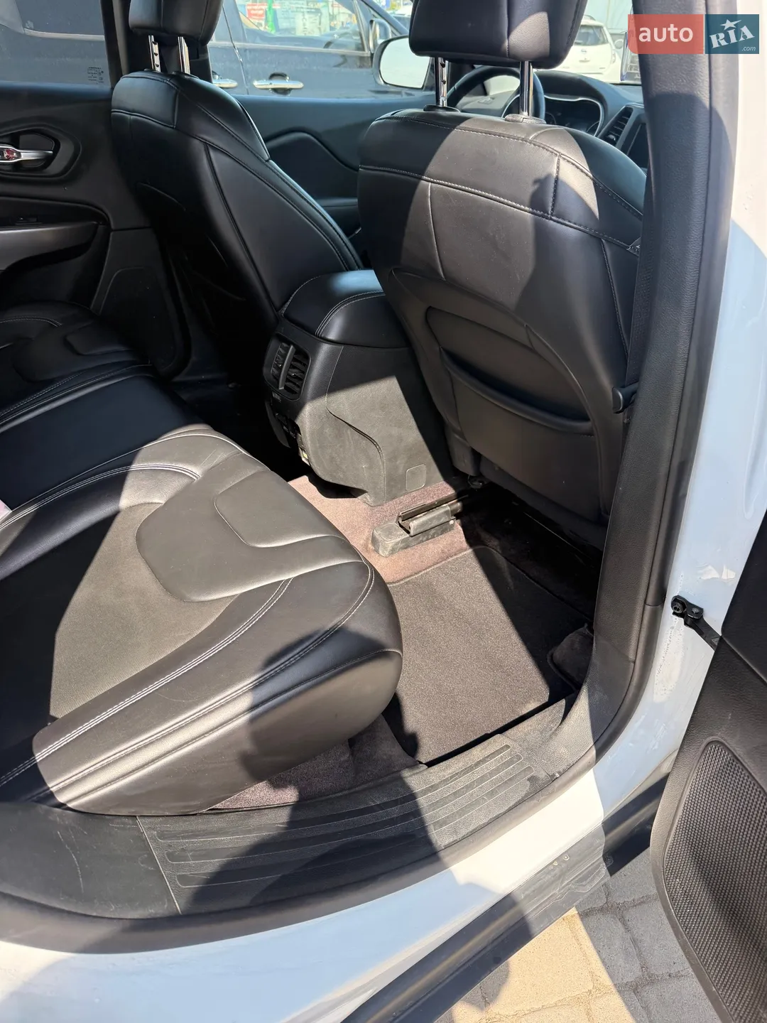2018 Jeep Cherokee - мініатюра 19