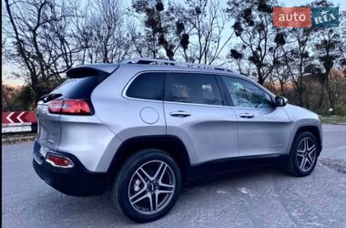 Внедорожник / Кроссовер Jeep Cherokee 2015 в Ужгороде