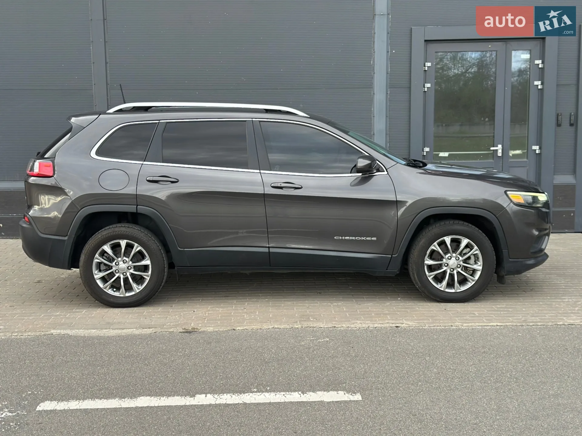 2021 Jeep Cherokee - мініатюра 8