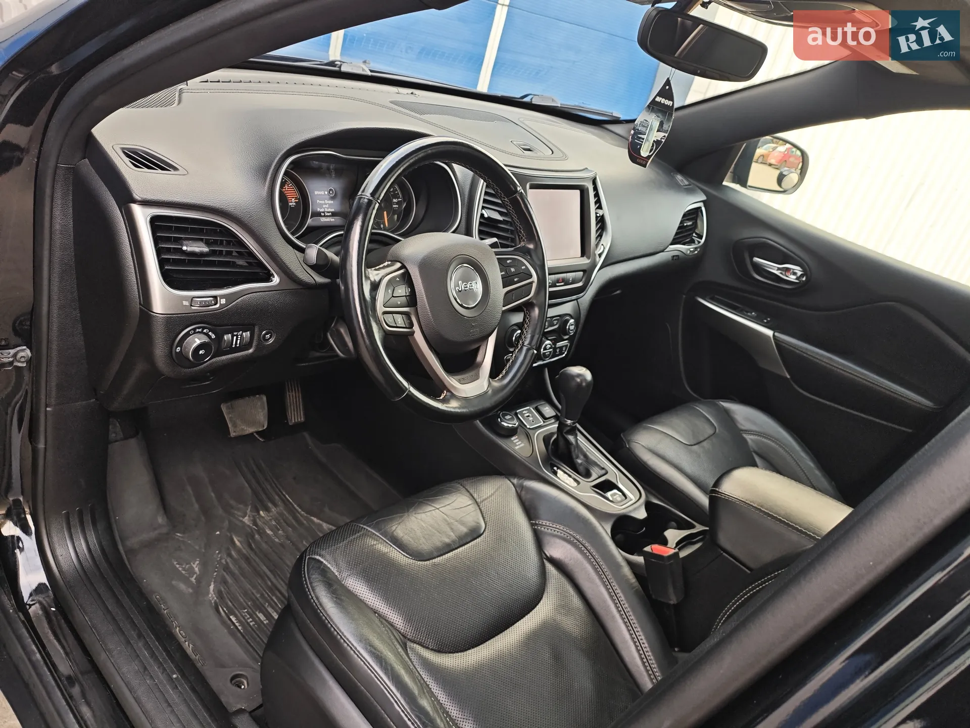 2020 Jeep Cherokee - мініатюра 24