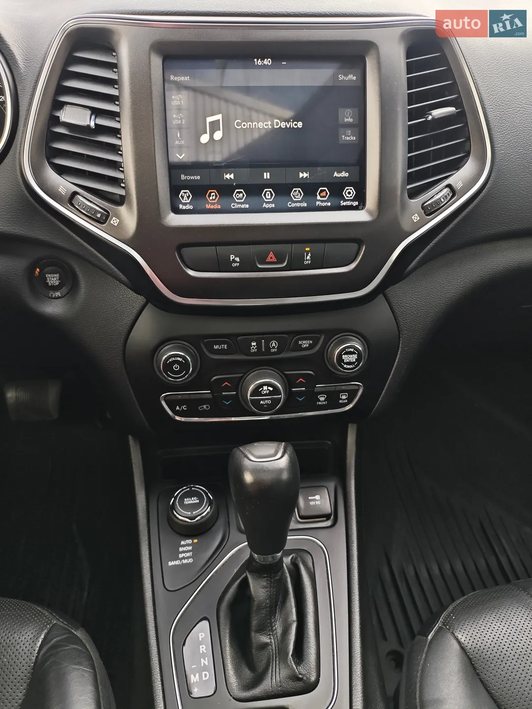 2020 Jeep Cherokee - мініатюра 25