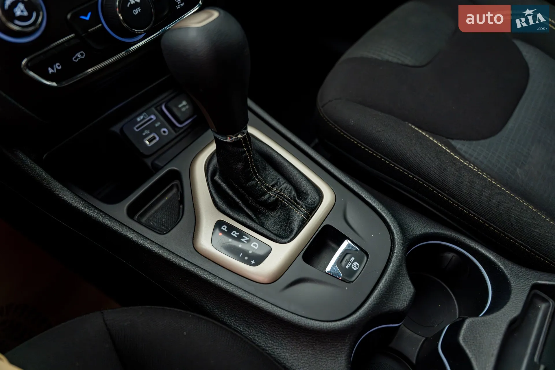 2017 Jeep Cherokee - мініатюра 18