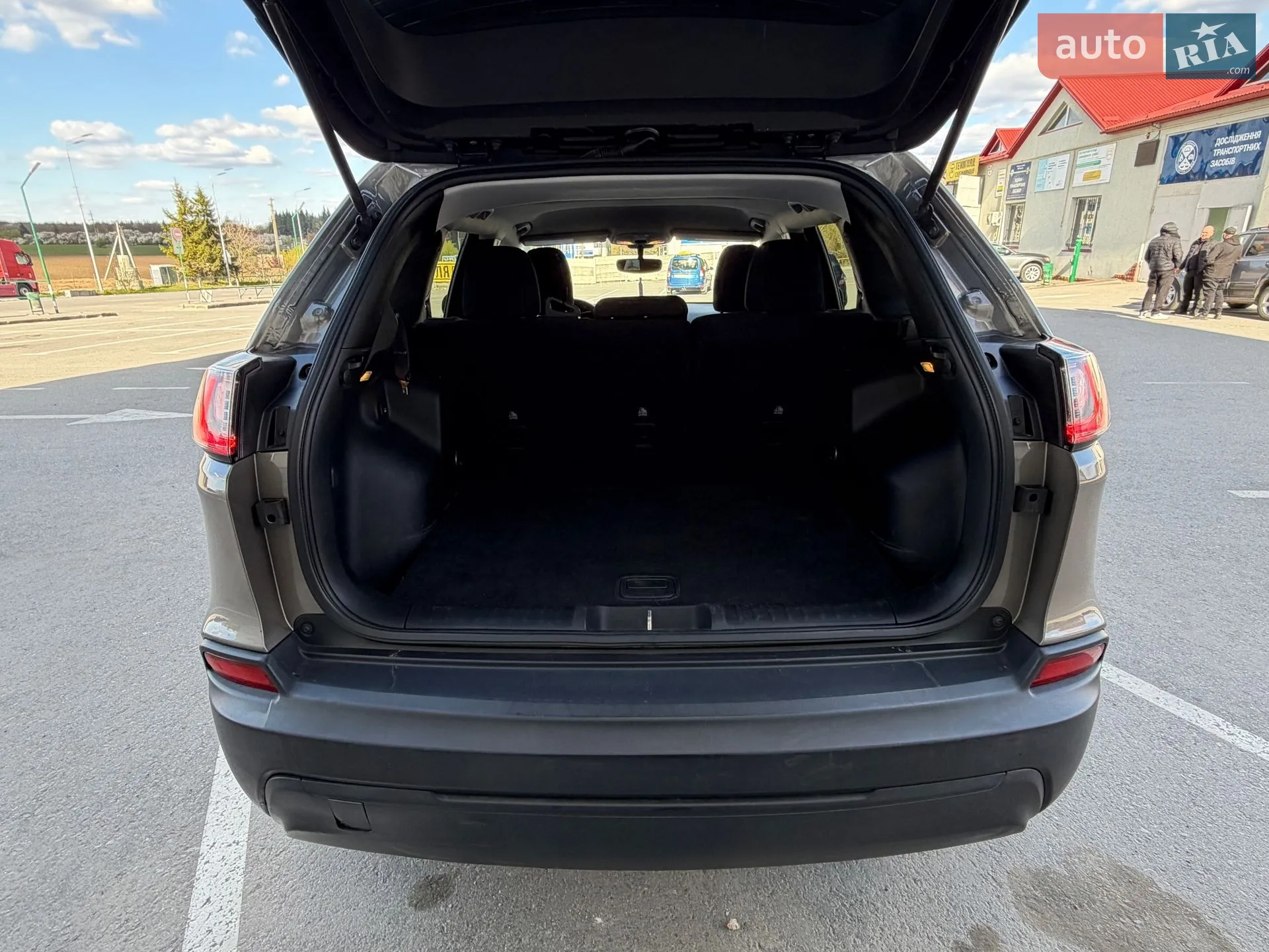 2019 Jeep Cherokee - мініатюра 42