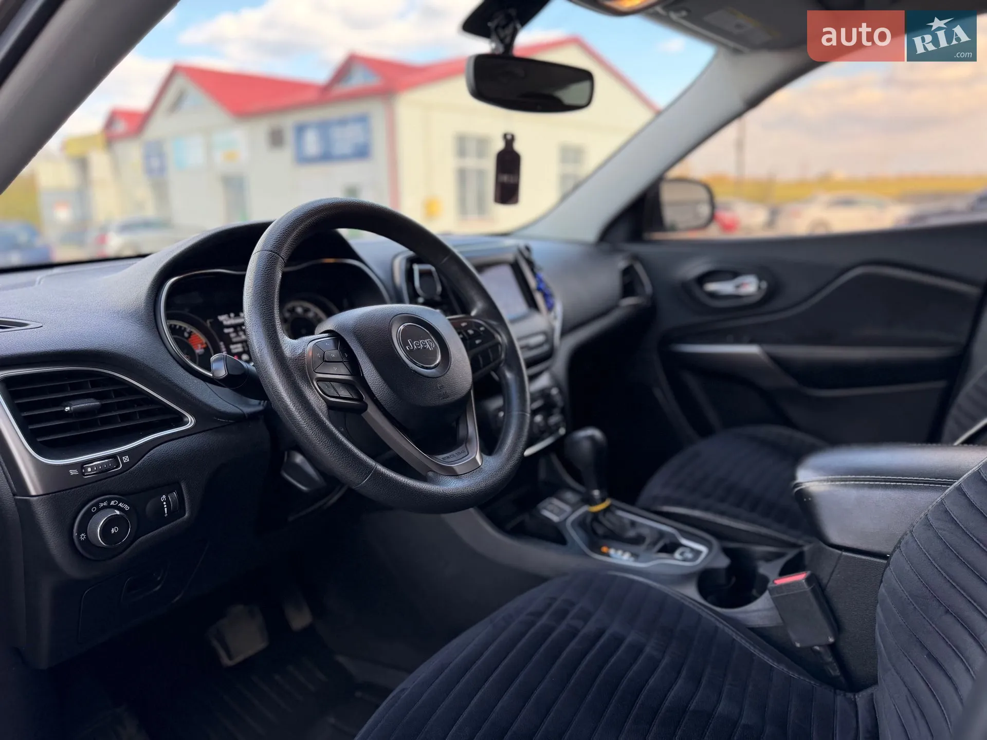 2019 Jeep Cherokee - мініатюра 45