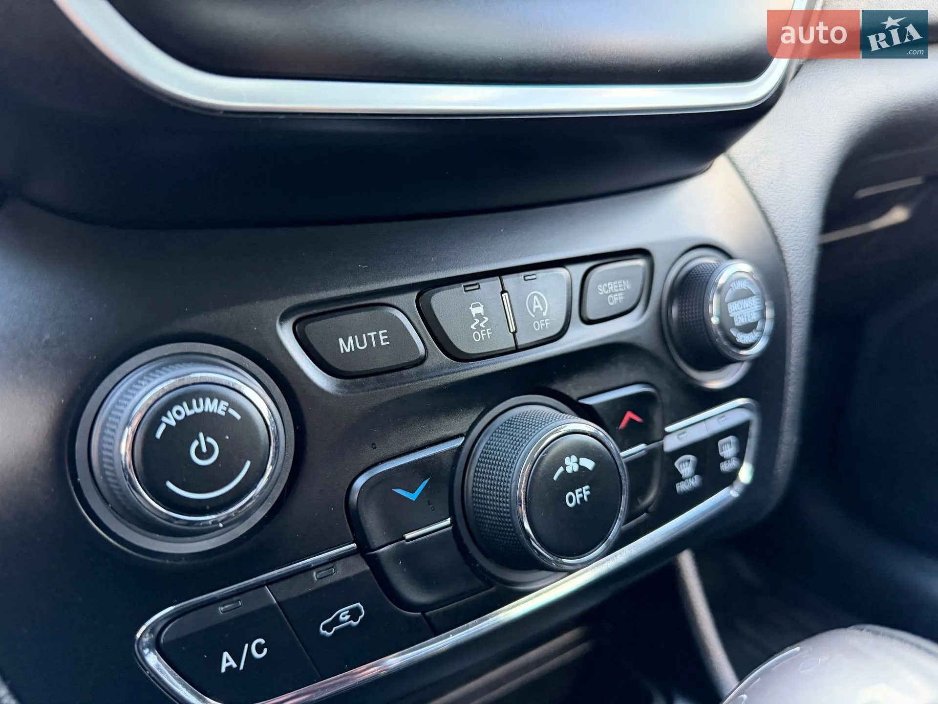 2019 Jeep Cherokee - мініатюра 50