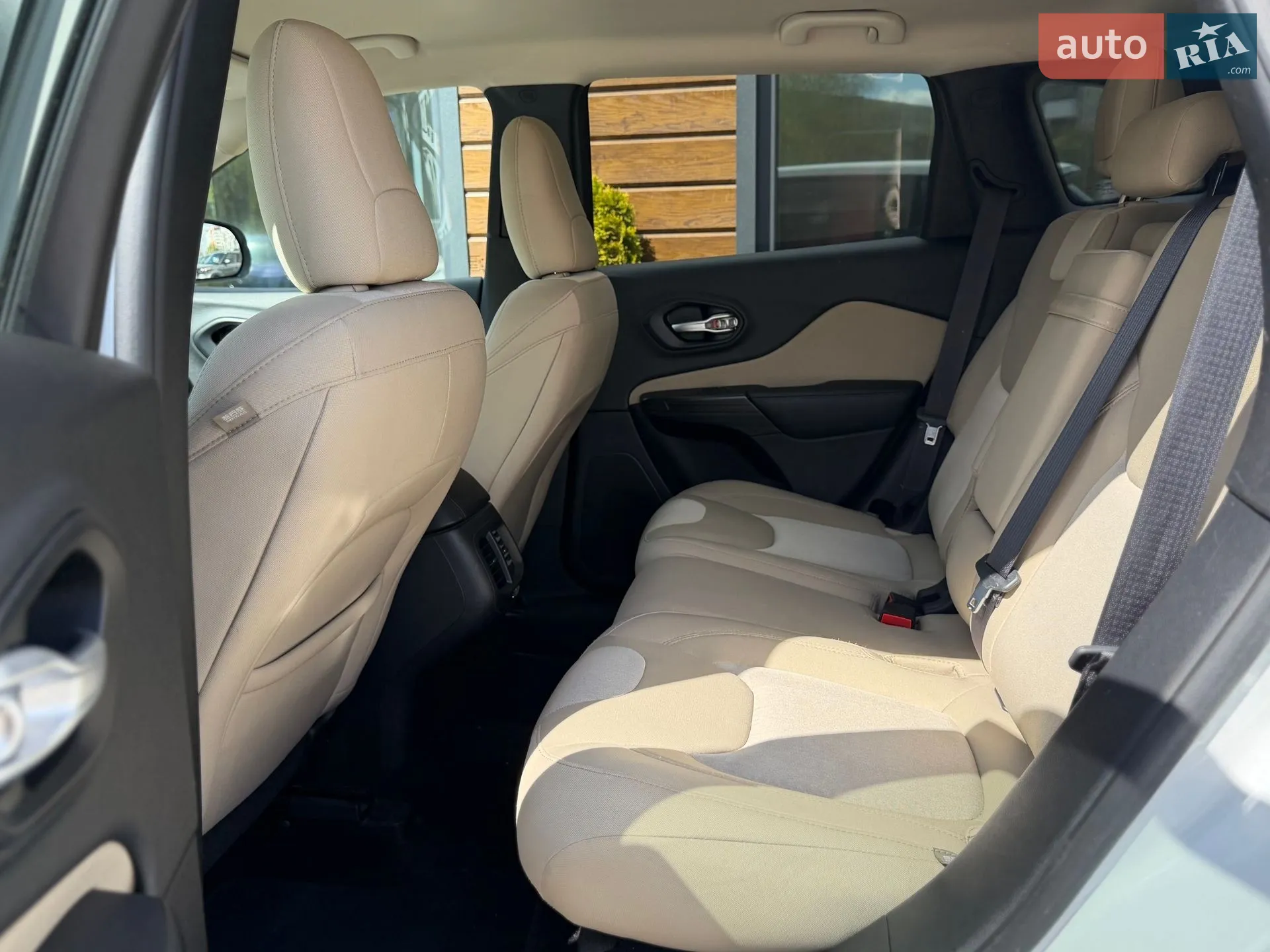 2016 Jeep Cherokee - мініатюра 45