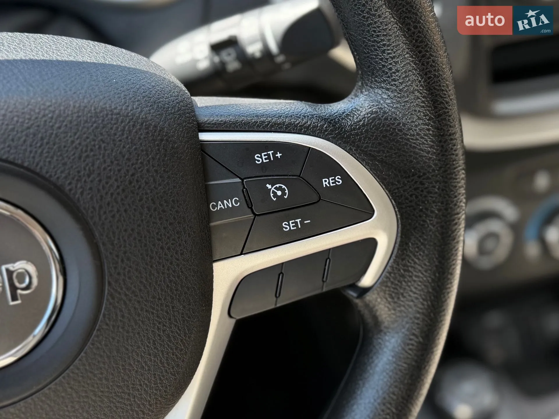 2016 Jeep Cherokee - мініатюра 33