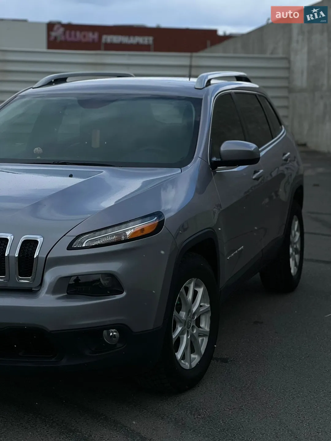 2017 Jeep Cherokee - мініатюра 4