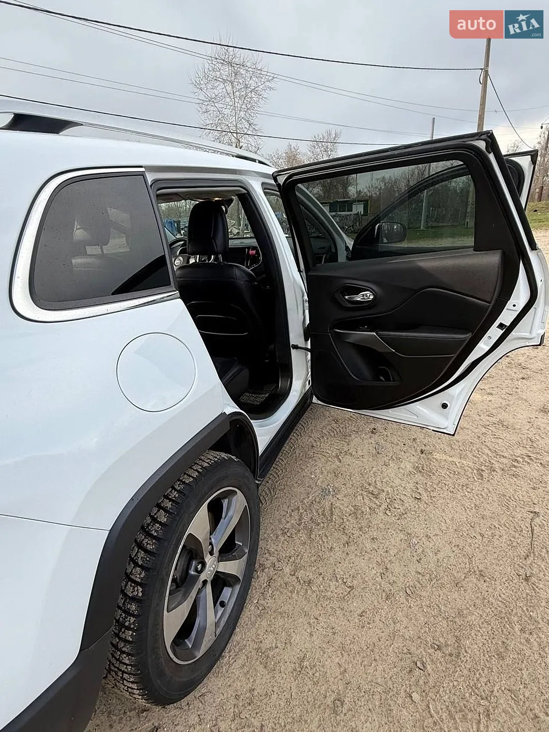 2018 Jeep Cherokee - мініатюра 17