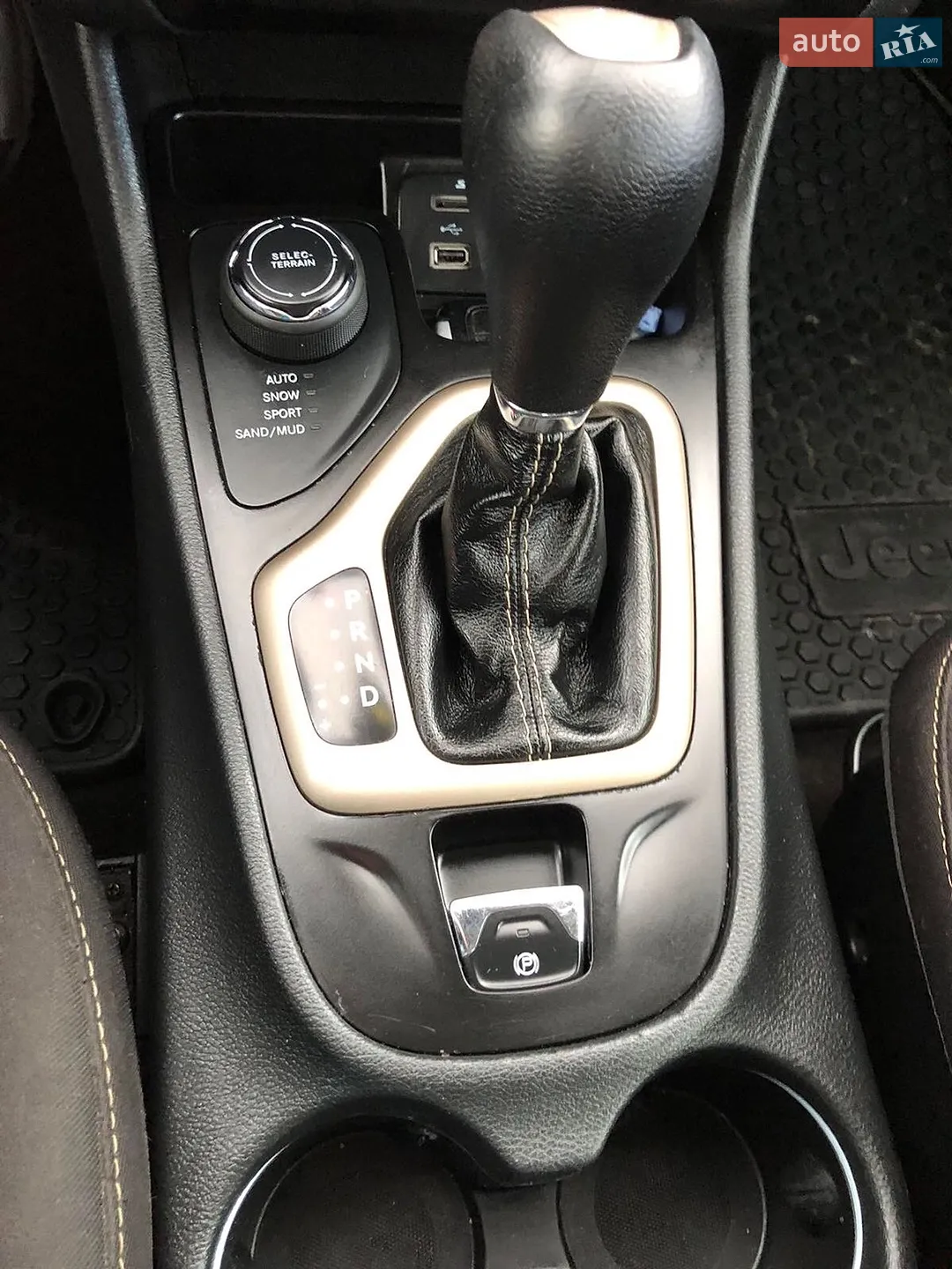 2015 Jeep Cherokee - мініатюра 20