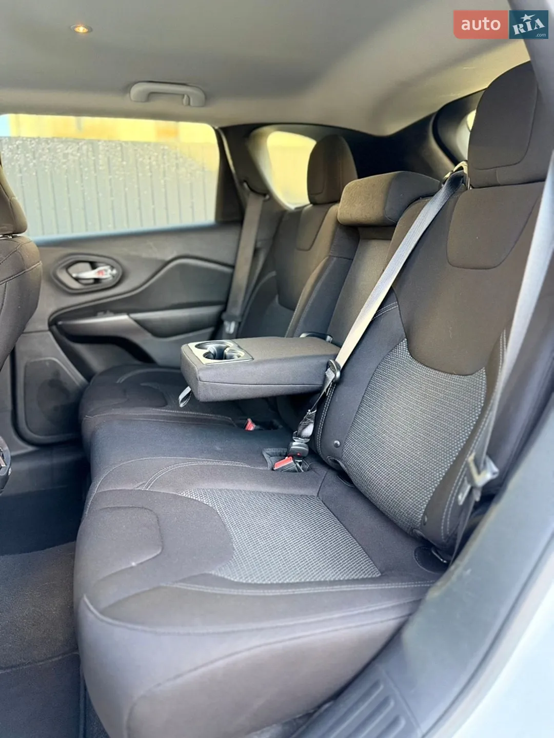 2019 Jeep Cherokee - мініатюра 40