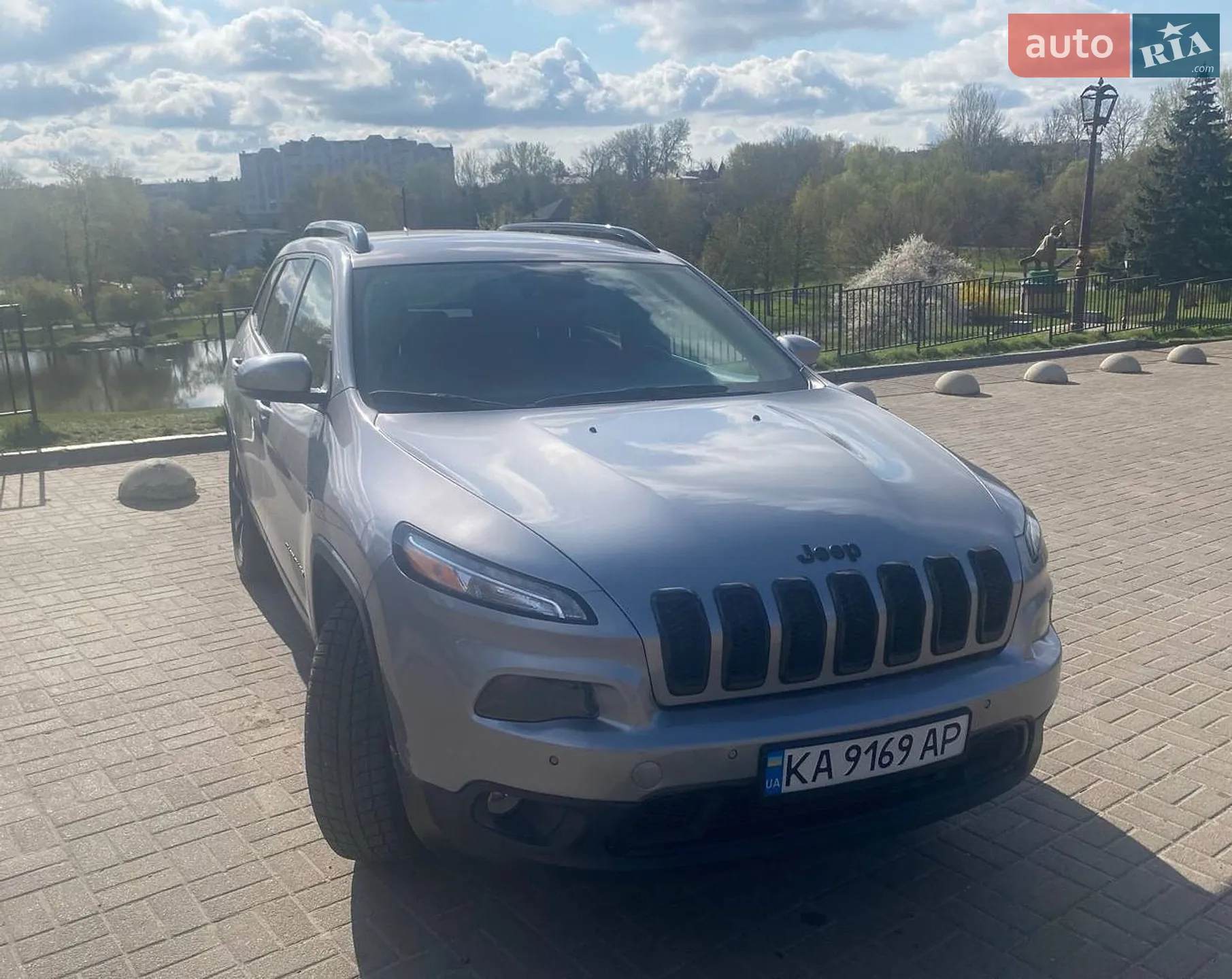 2017 Jeep Cherokee - мініатюра 2