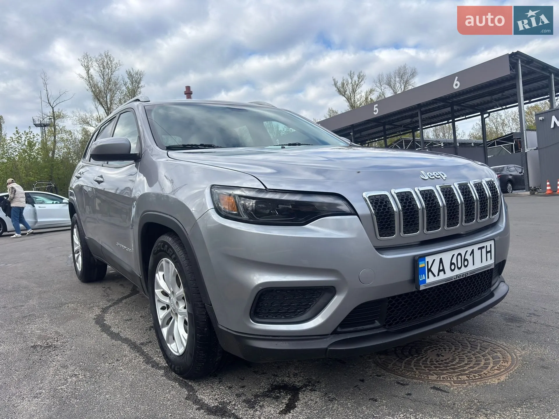 2020 Jeep Cherokee - мініатюра 5