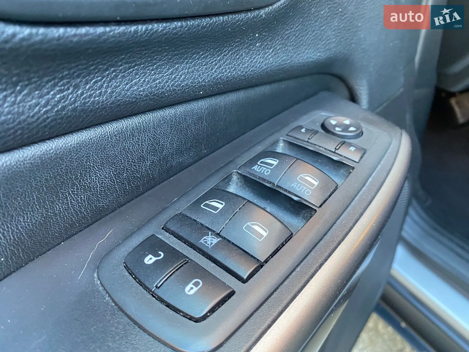 2020 Jeep Cherokee - мініатюра 19