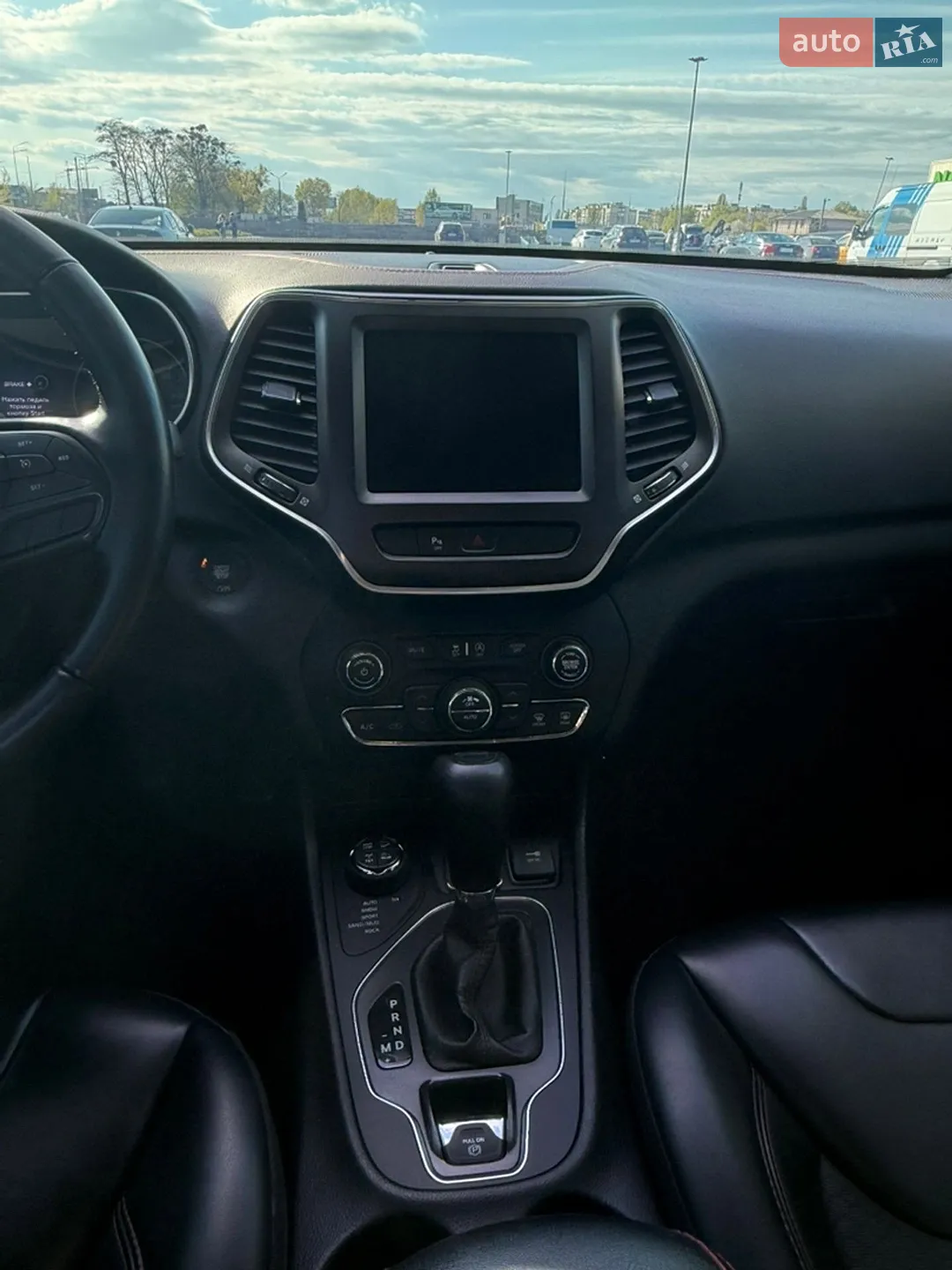 2019 Jeep Cherokee - мініатюра 14