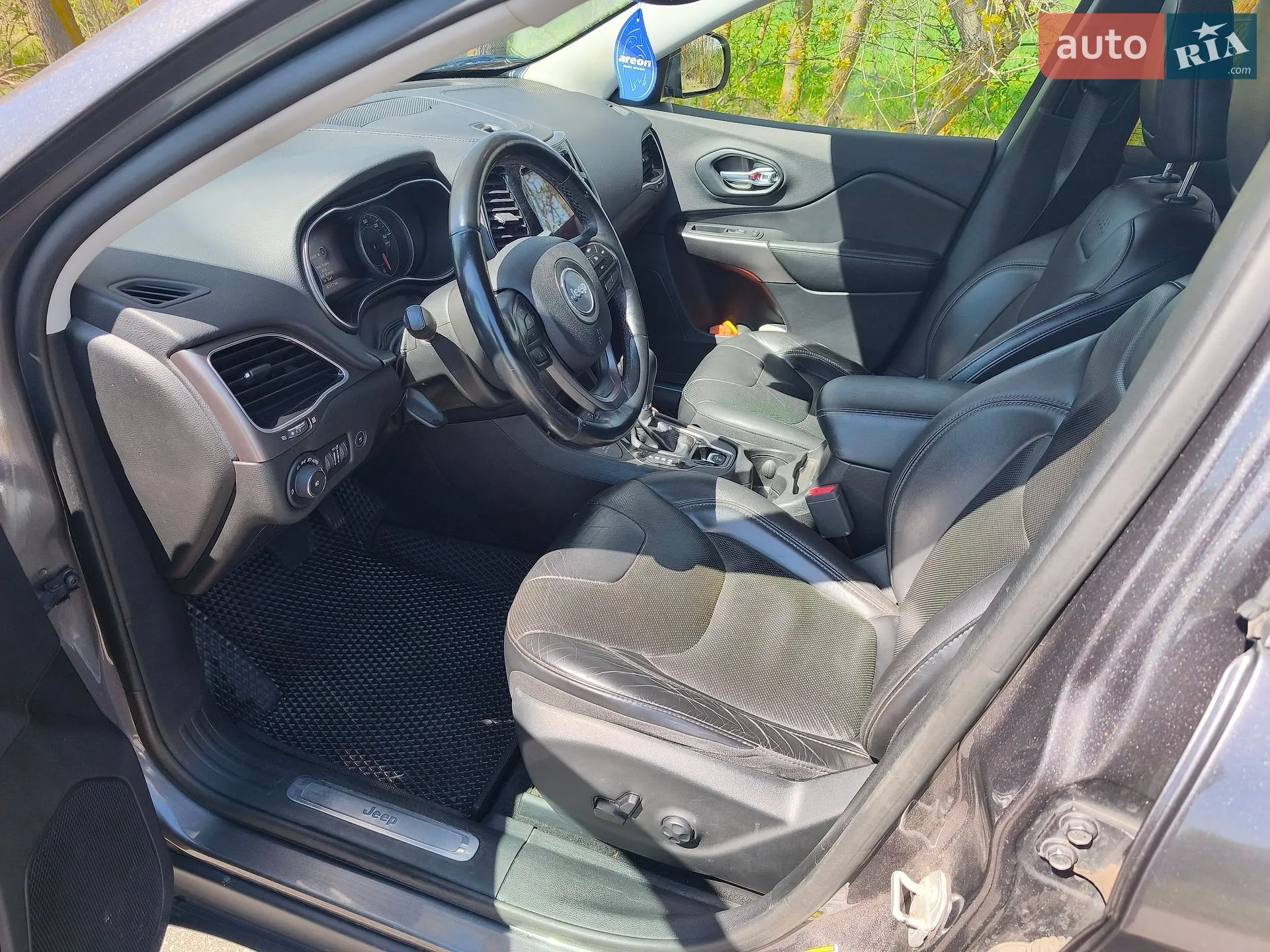 2018 Jeep Cherokee - мініатюра 16