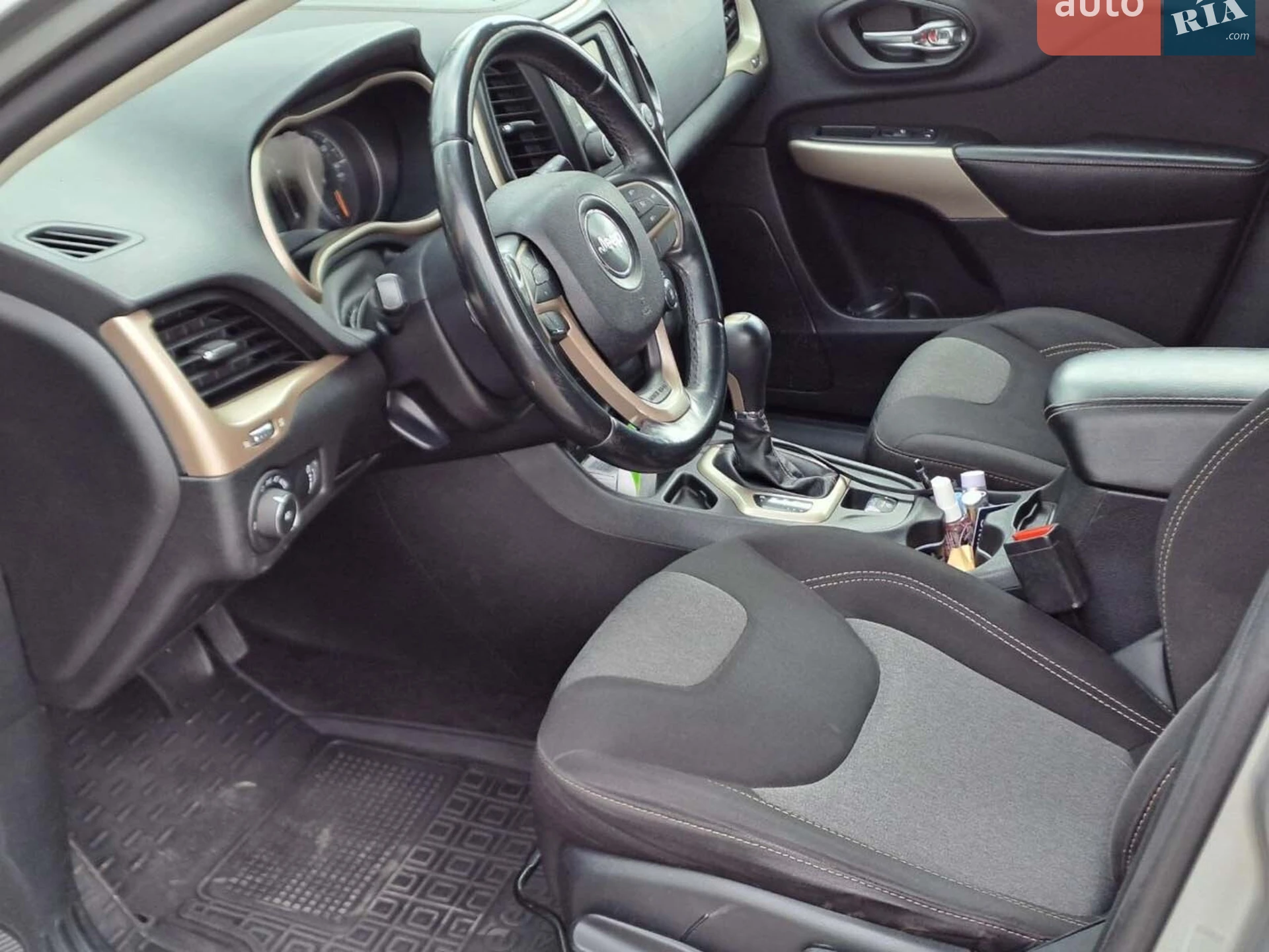 2017 Jeep Cherokee - мініатюра 16