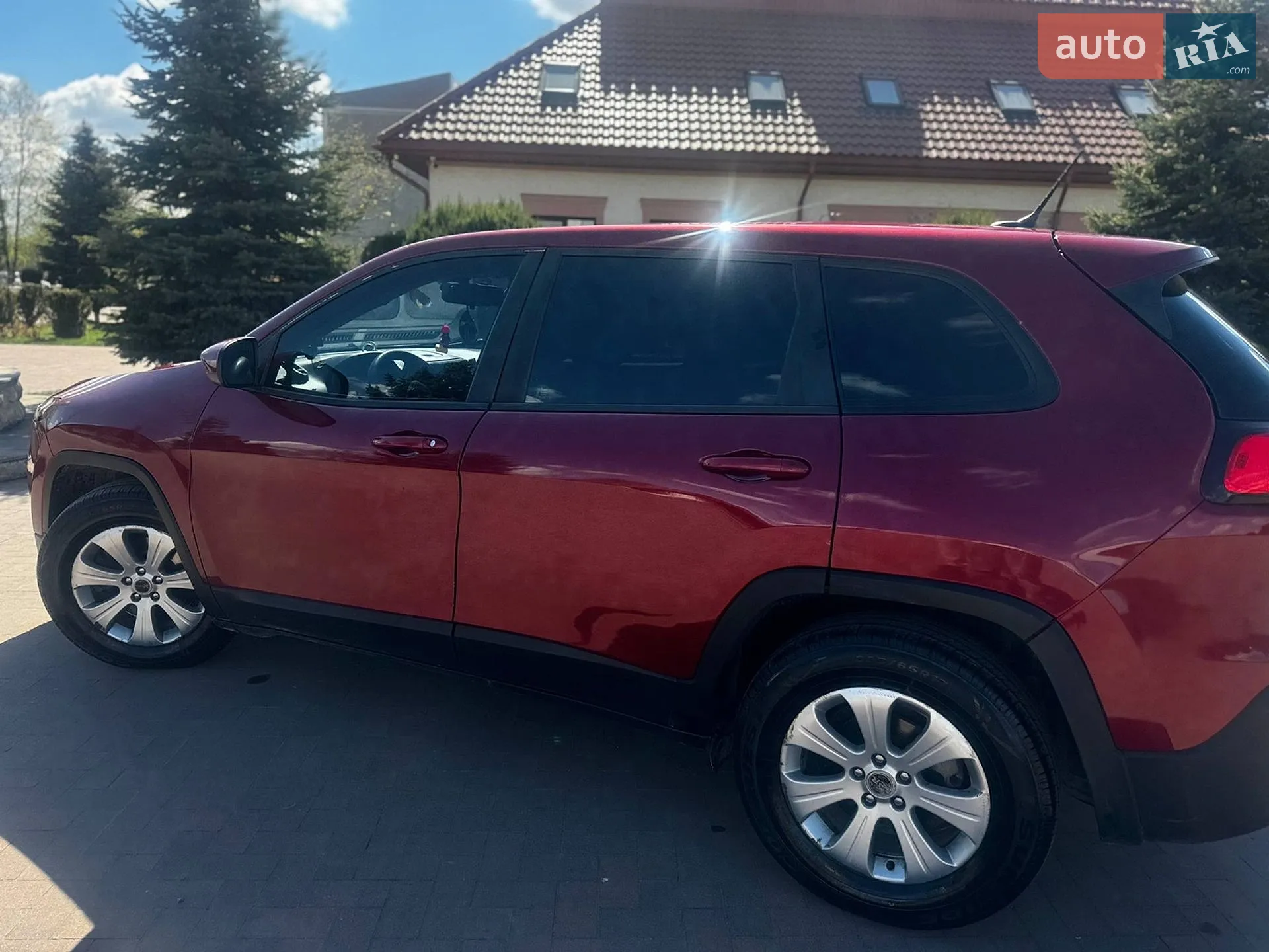 2016 Jeep Cherokee - мініатюра 3