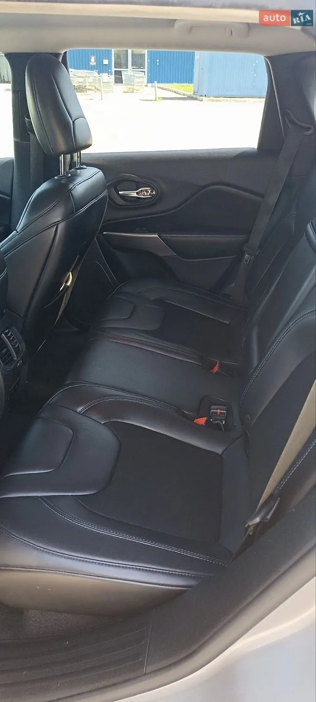 2018 Jeep Cherokee - мініатюра 12