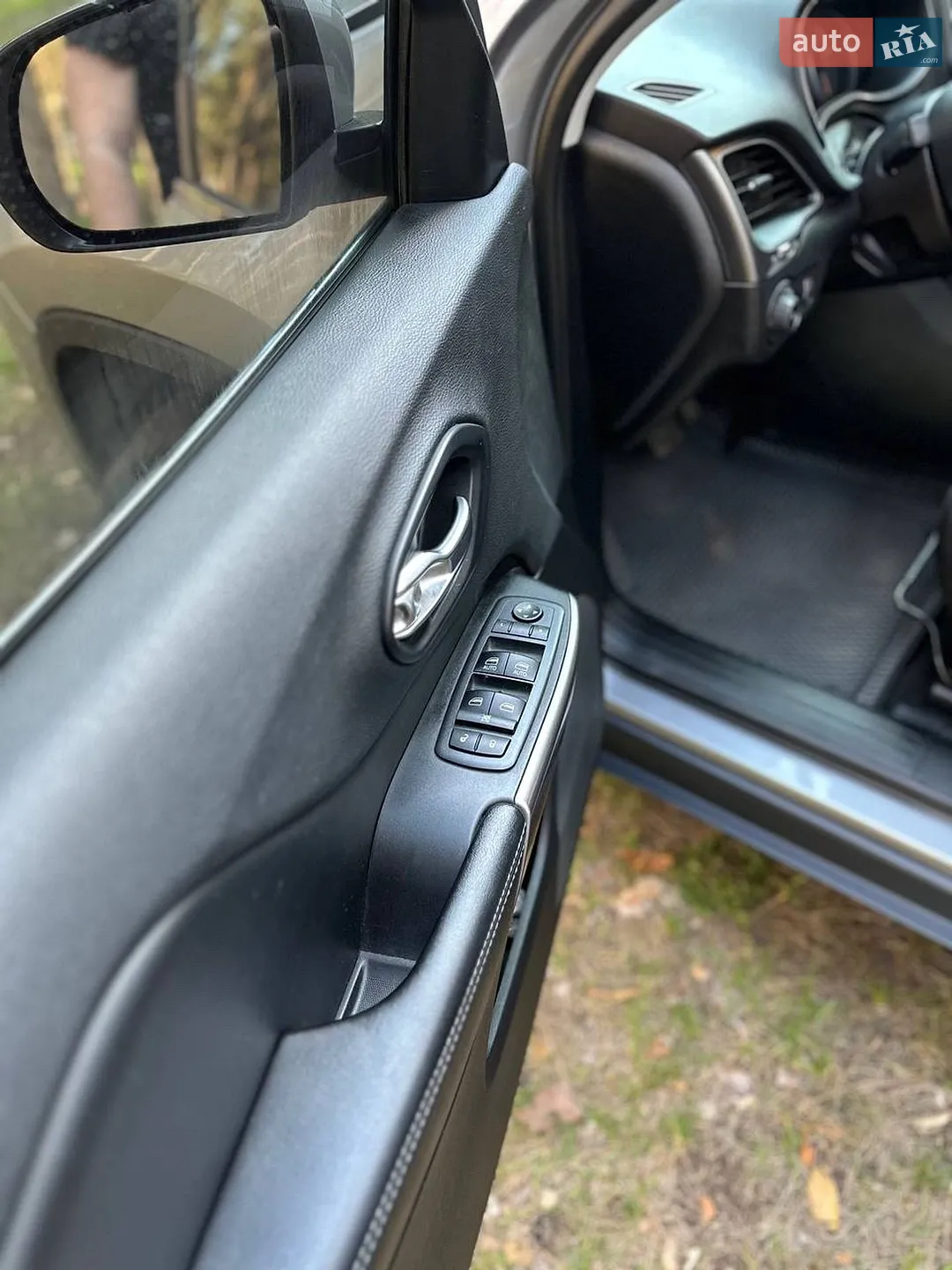 2019 Jeep Cherokee - мініатюра 16