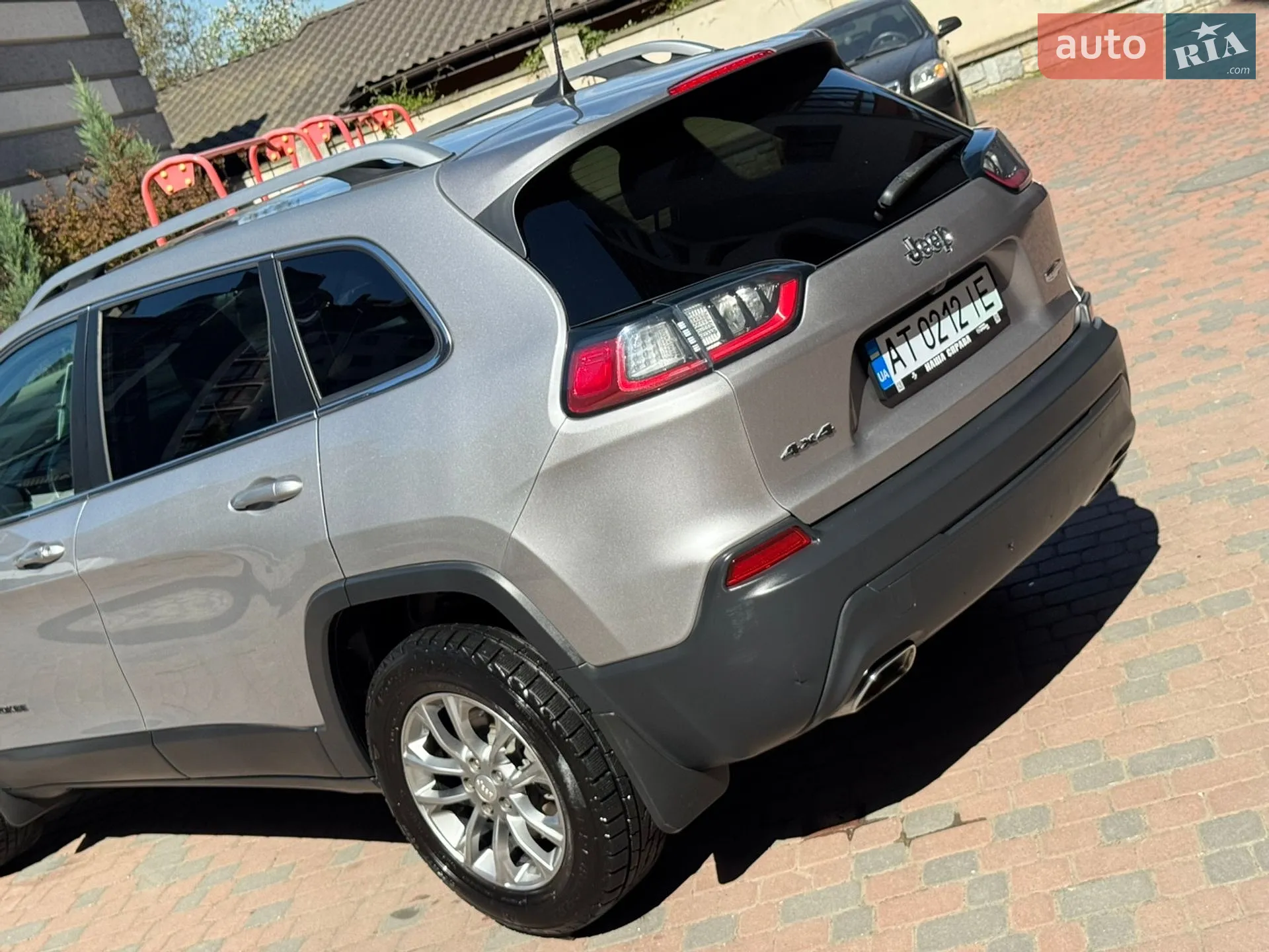 2018 Jeep Cherokee - мініатюра 44