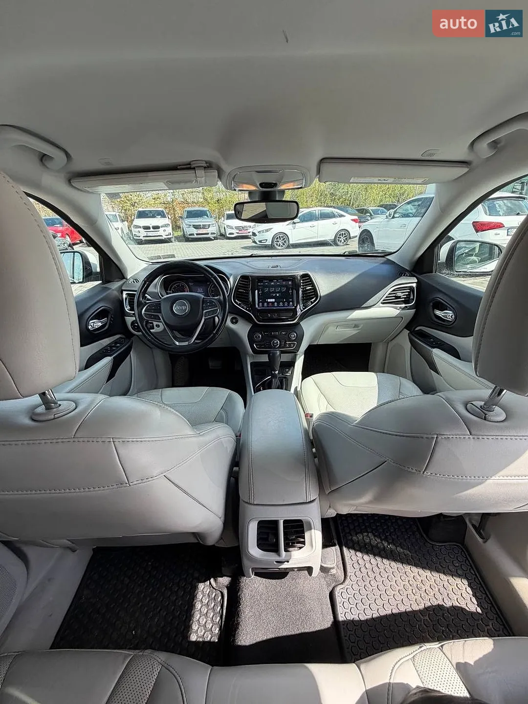 2019 Jeep Cherokee - мініатюра 29