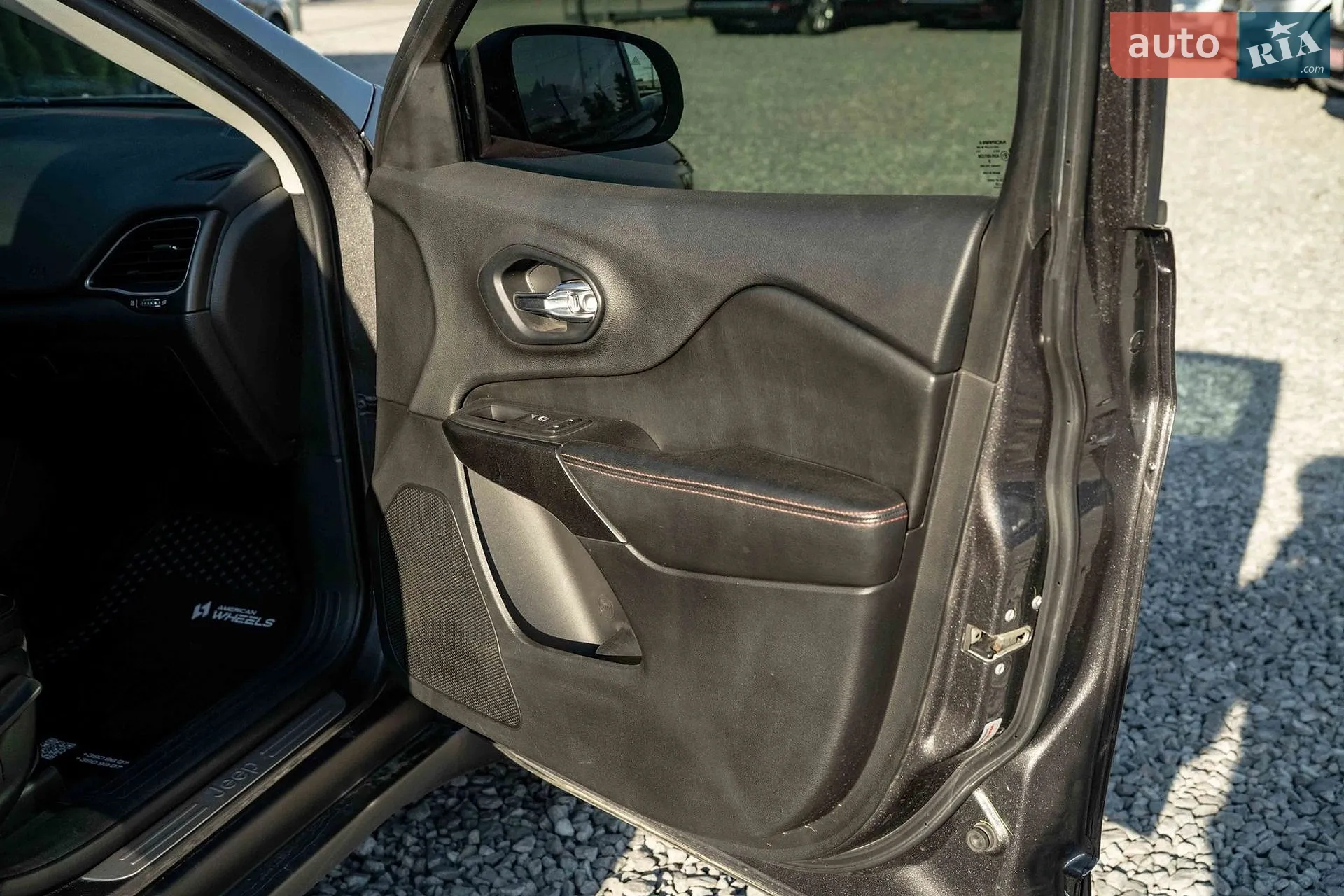 2019 Jeep Cherokee - мініатюра 42