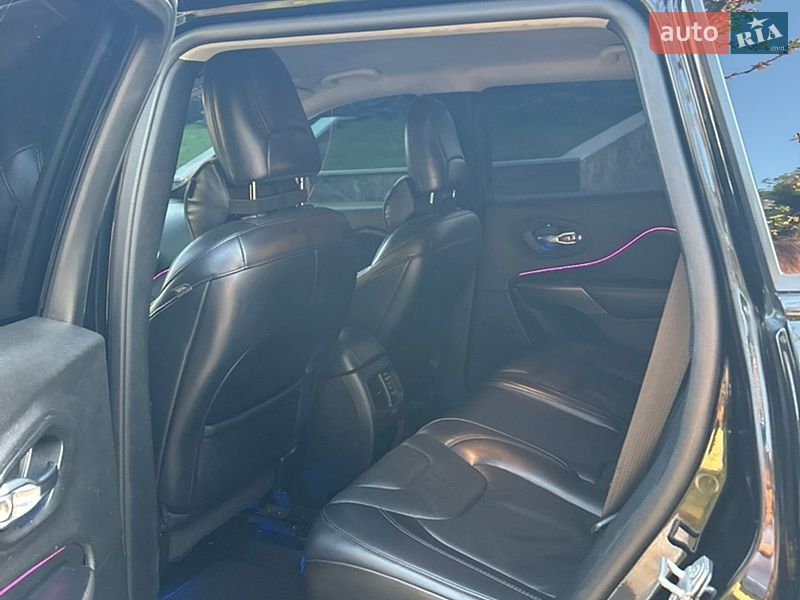 Внедорожник / Кроссовер Jeep Cherokee 2019 в Киеве фото 21 Внедорожник / Кроссовер Jeep Cherokee 2019 в Киеве