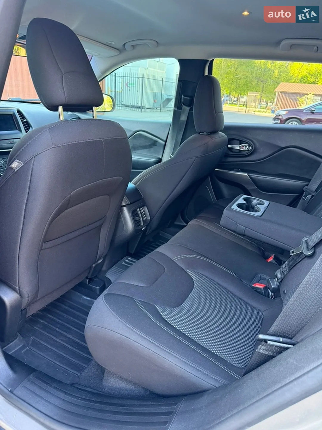 2018 Jeep Cherokee - мініатюра 12