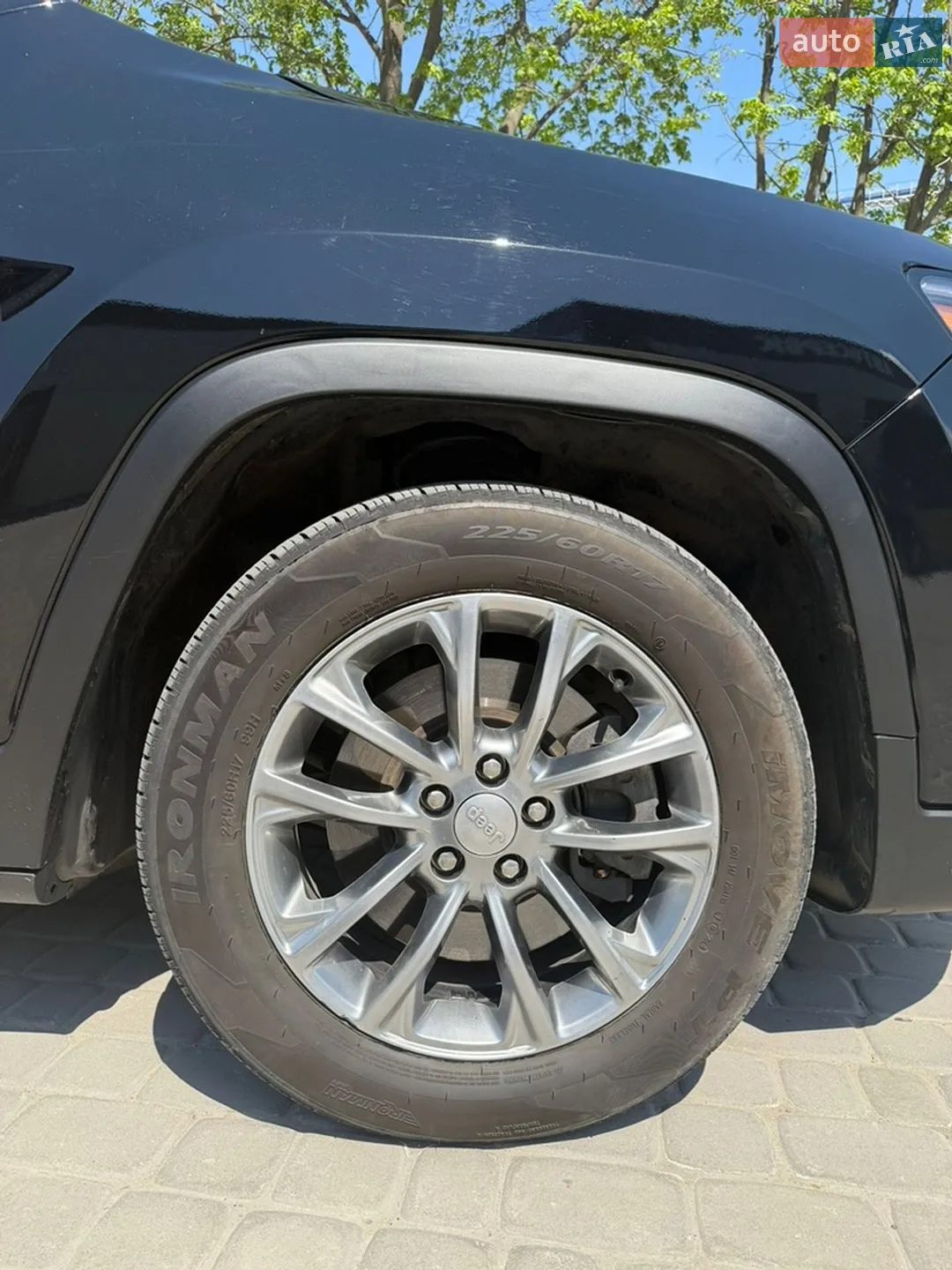 2020 Jeep Cherokee - мініатюра 24