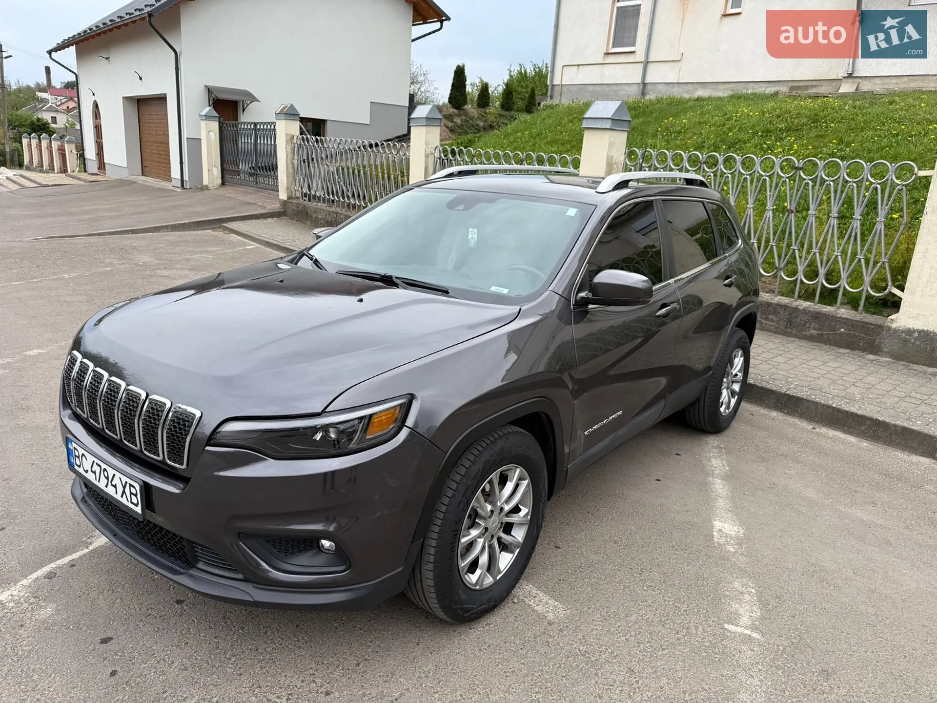 2020 Jeep Cherokee - фото 1