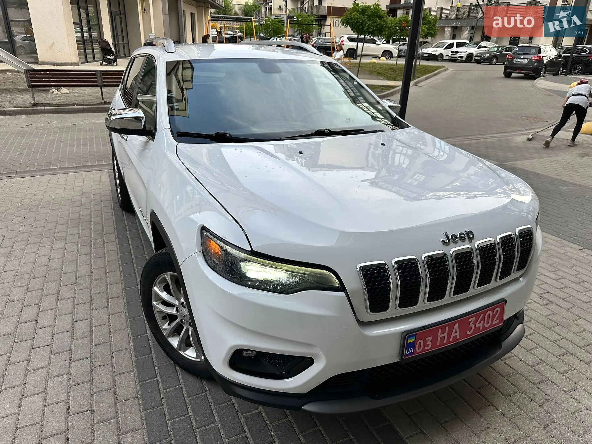 2019 Jeep Cherokee - мініатюра 4
