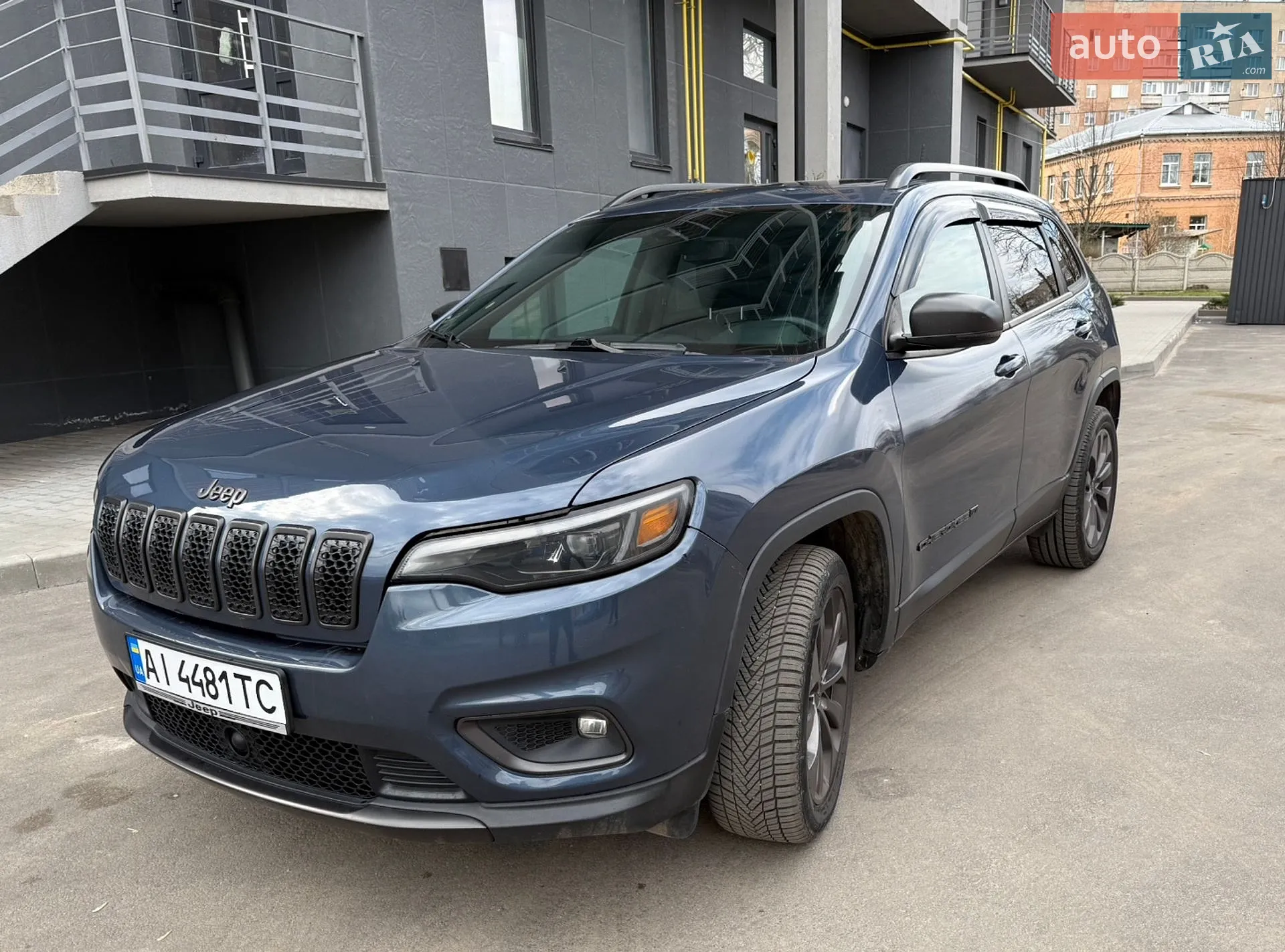2021 Jeep Cherokee - мініатюра 3