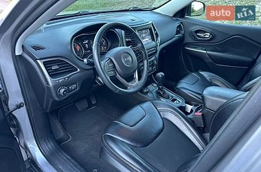 Внедорожник / Кроссовер Jeep Cherokee 2019 в Киеве