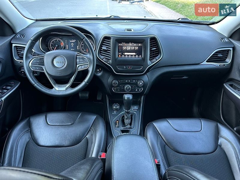 Внедорожник / Кроссовер Jeep Cherokee 2019 в Киеве
