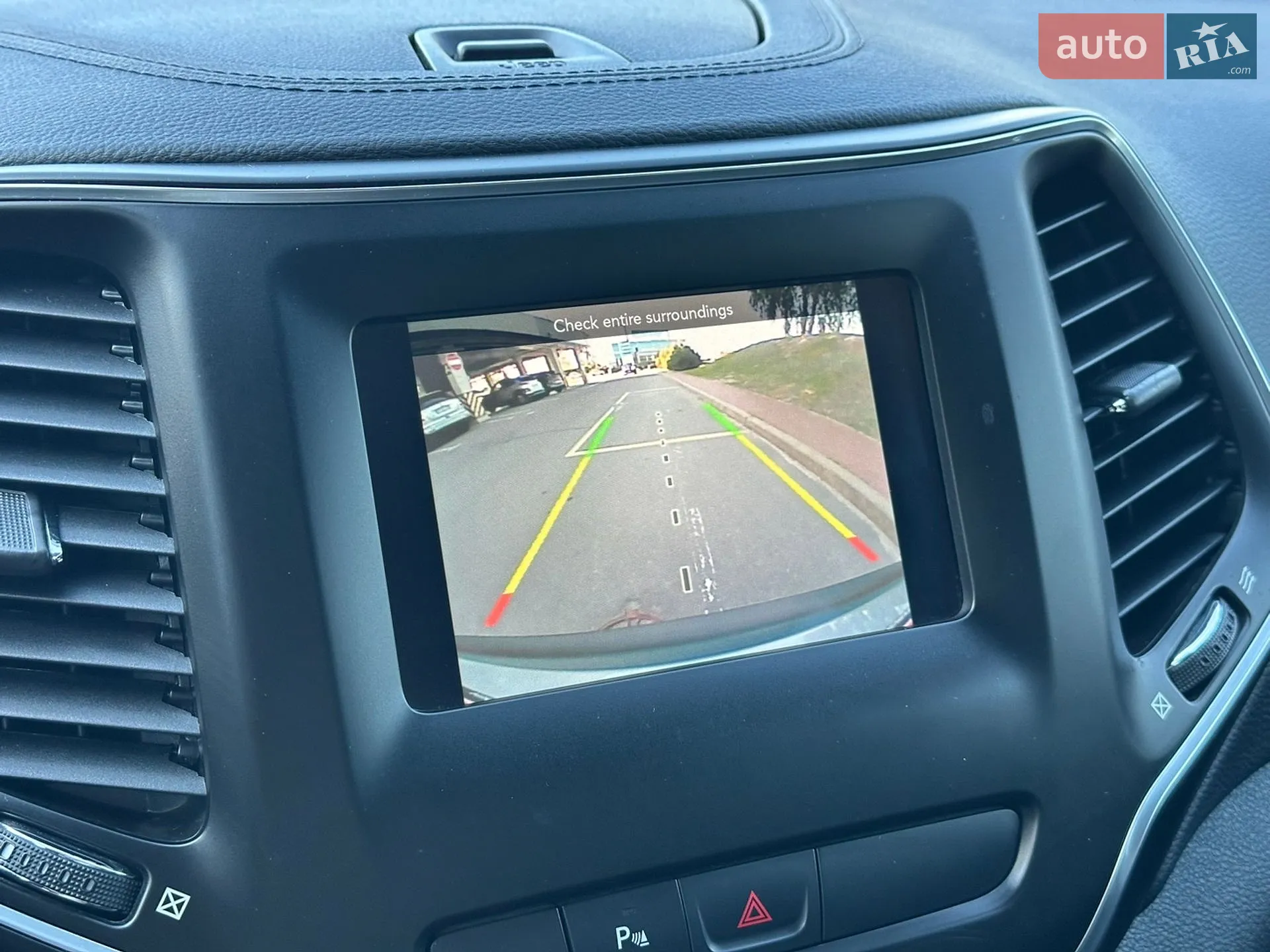 2019 Jeep Cherokee - мініатюра 38