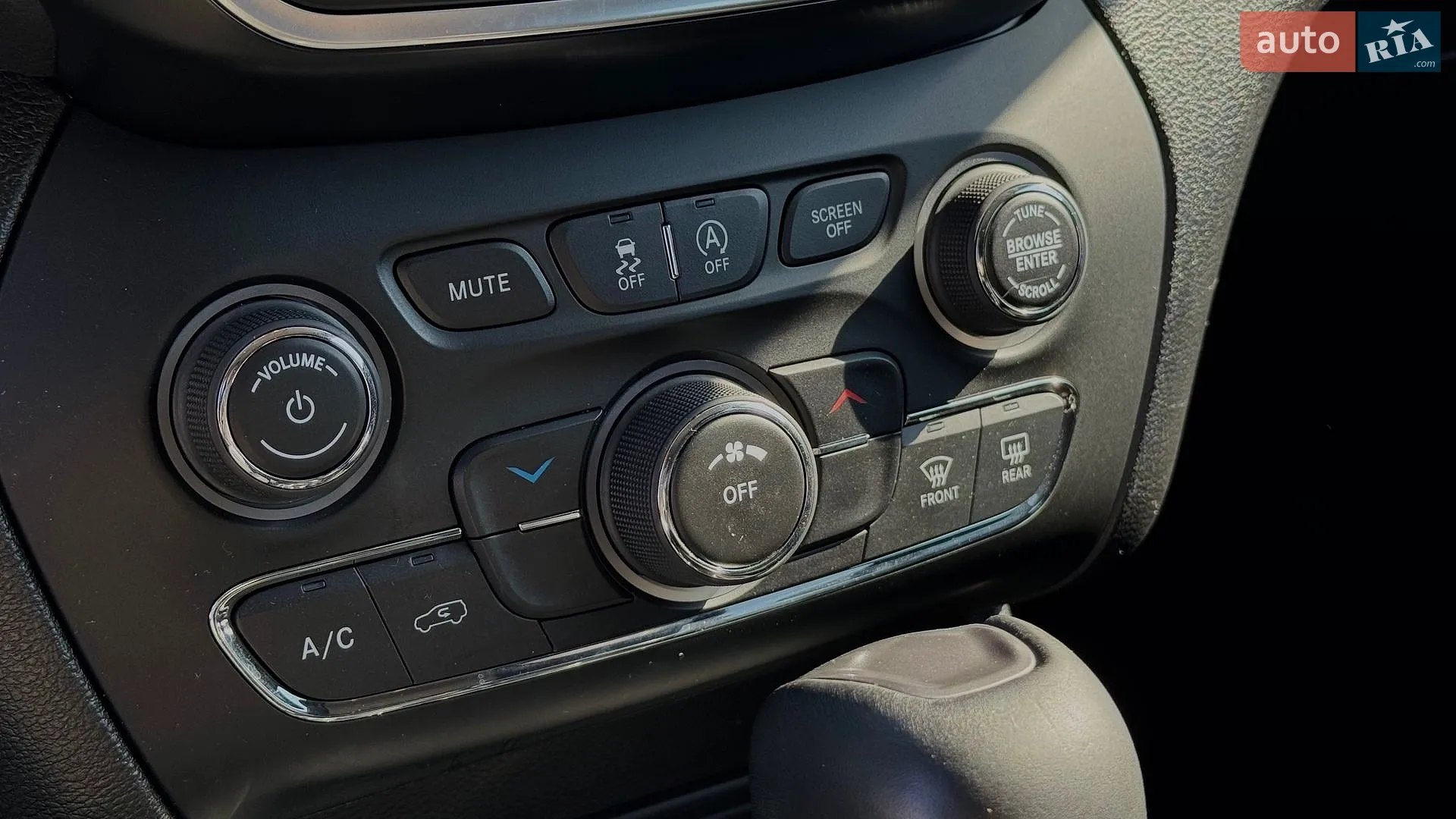 2021 Jeep Cherokee - мініатюра 29