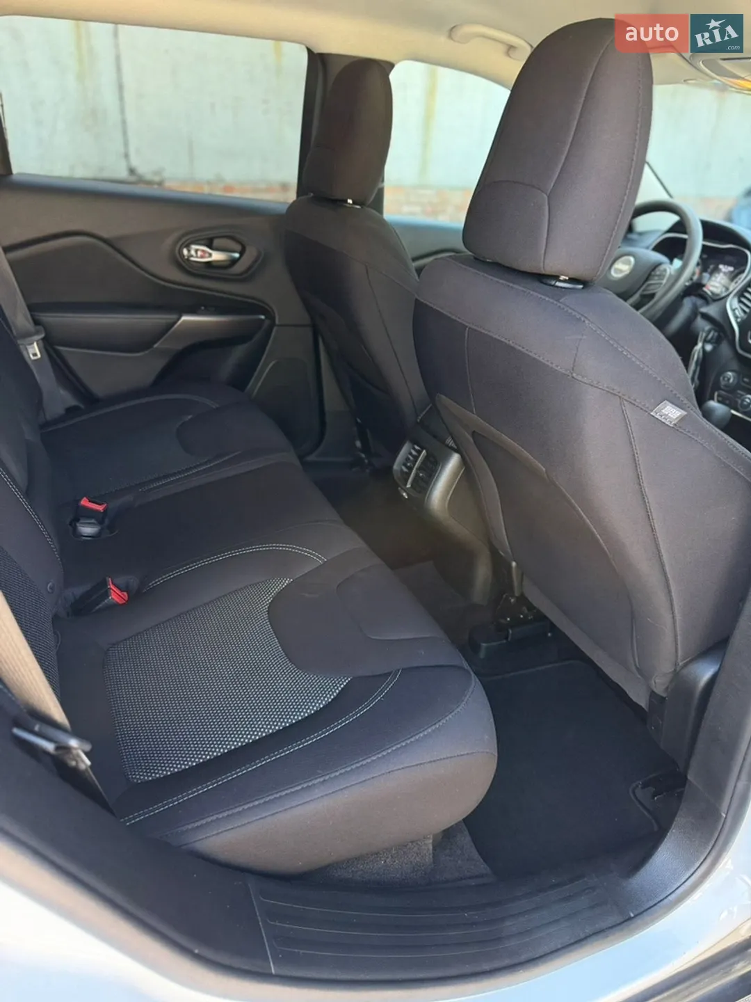 2019 Jeep Cherokee - мініатюра 69