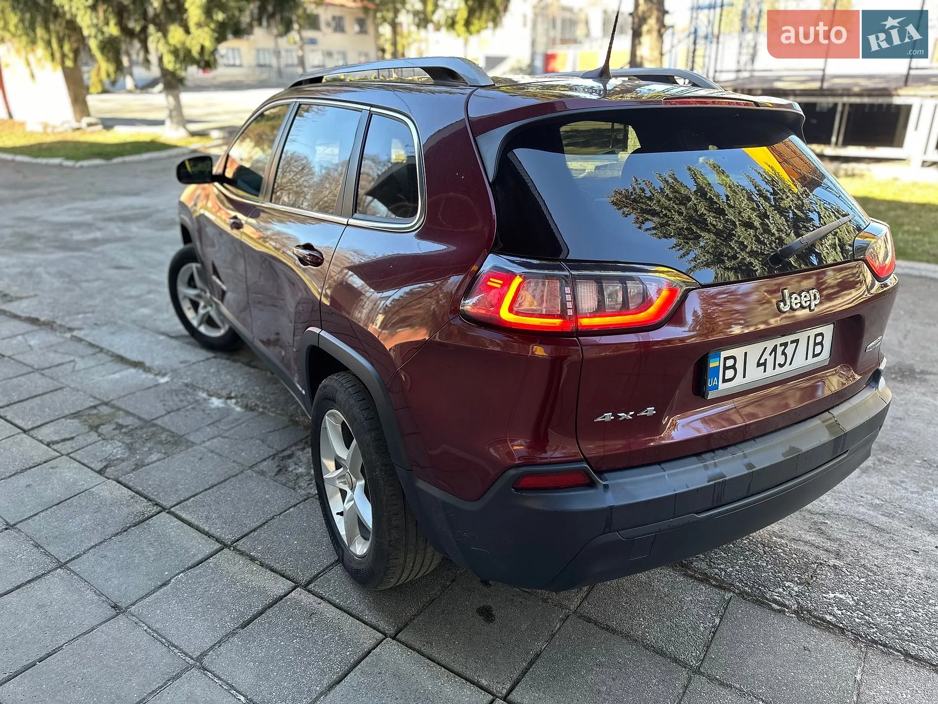 2018 Jeep Cherokee - мініатюра 4