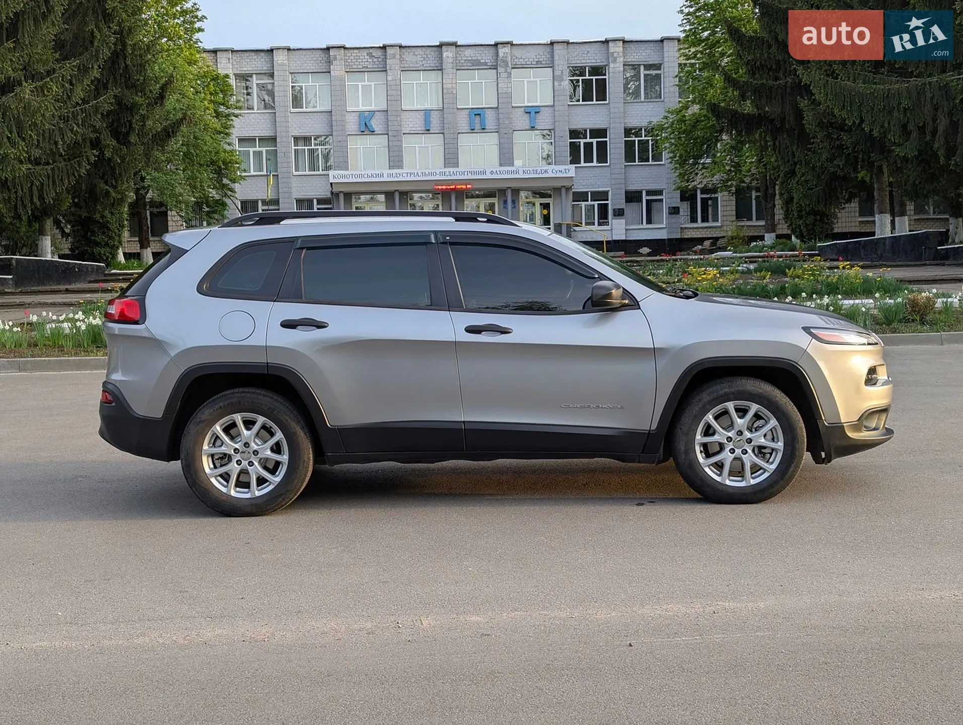 2015 Jeep Cherokee - мініатюра 6