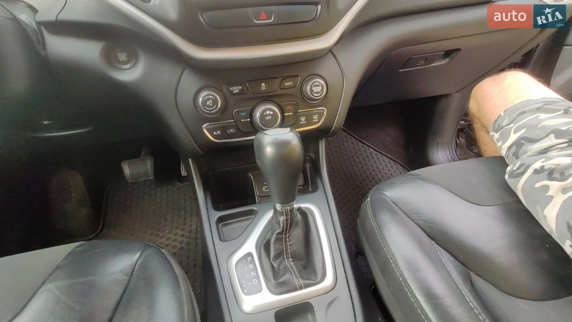 2017 Jeep Cherokee - мініатюра 40