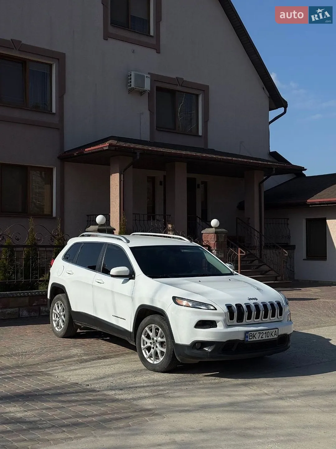 2016 Jeep Cherokee - мініатюра 8