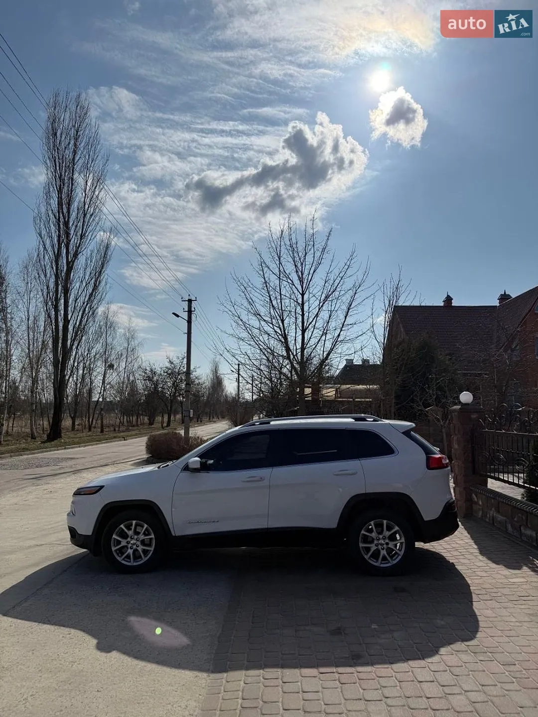 2016 Jeep Cherokee - мініатюра 4