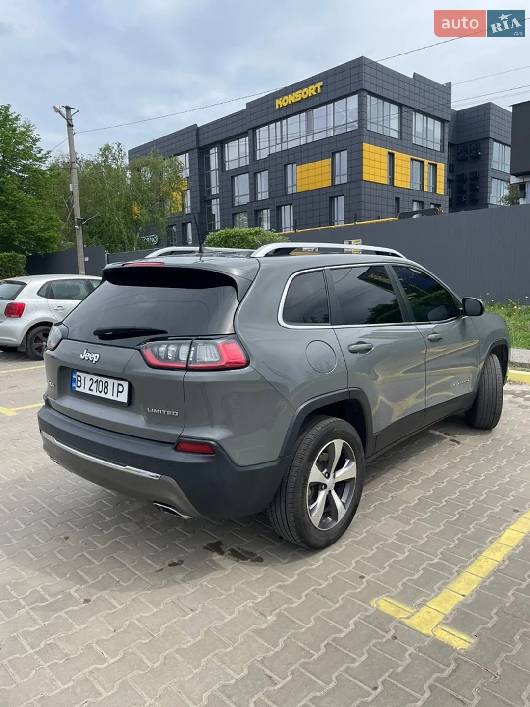 2020 Jeep Cherokee - мініатюра 4