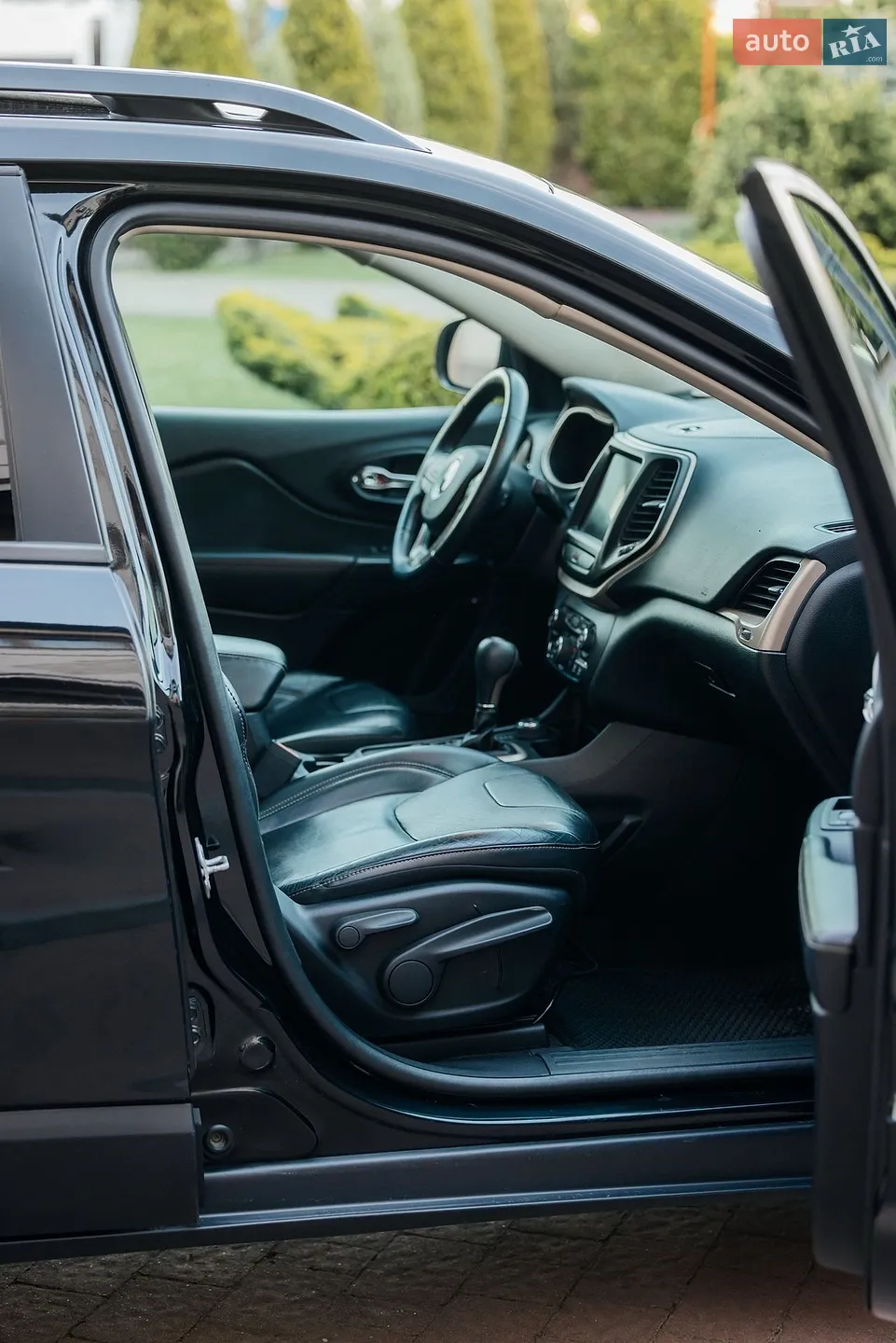 2016 Jeep Cherokee - мініатюра 31