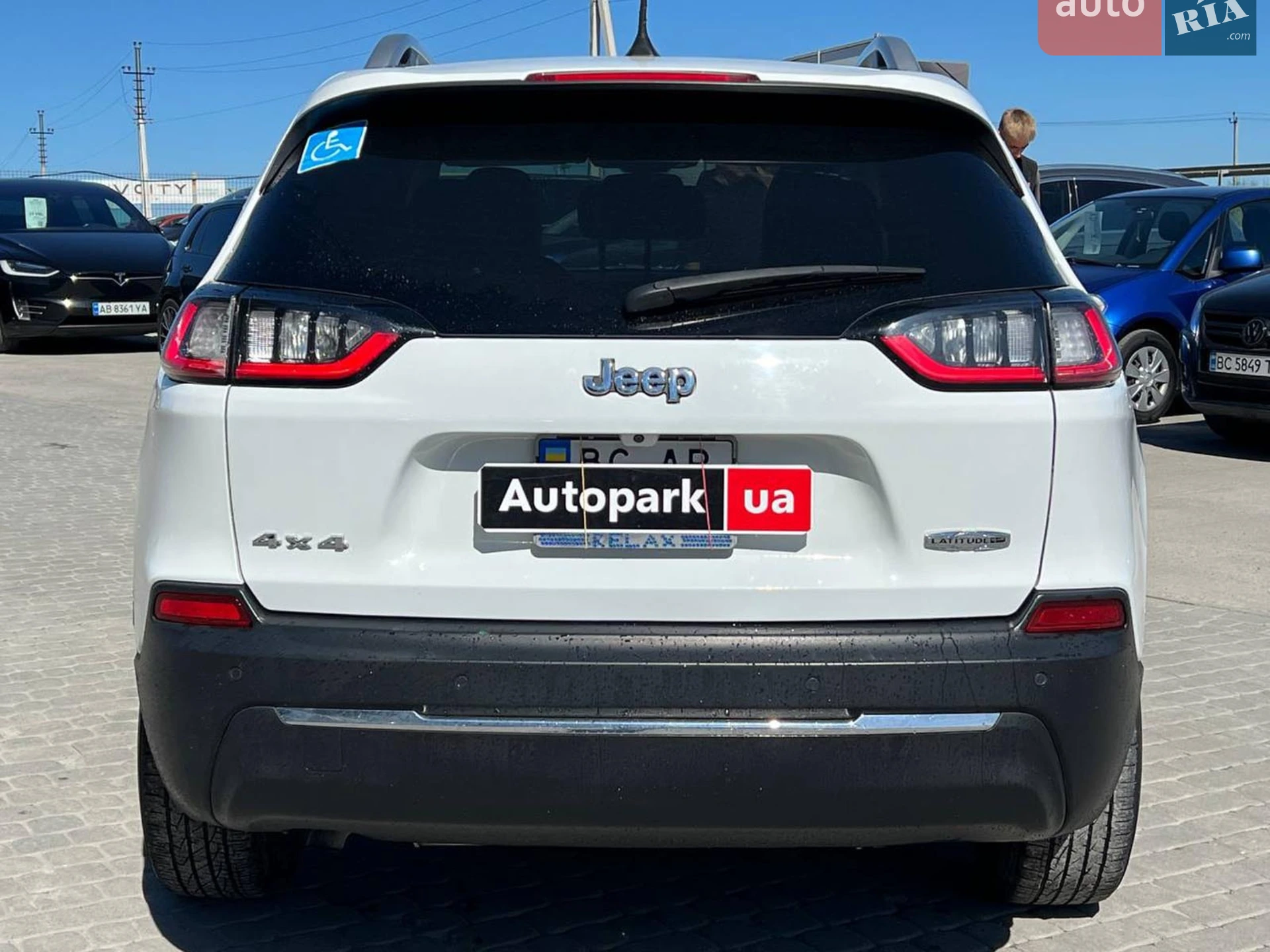 2019 Jeep Cherokee - мініатюра 8