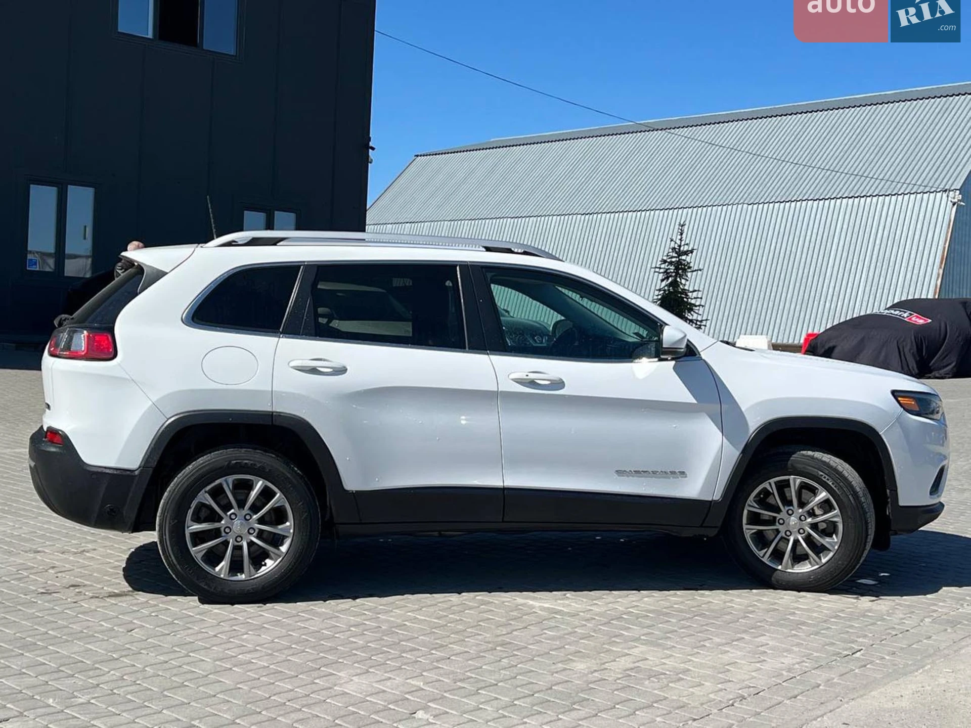 2019 Jeep Cherokee - мініатюра 11