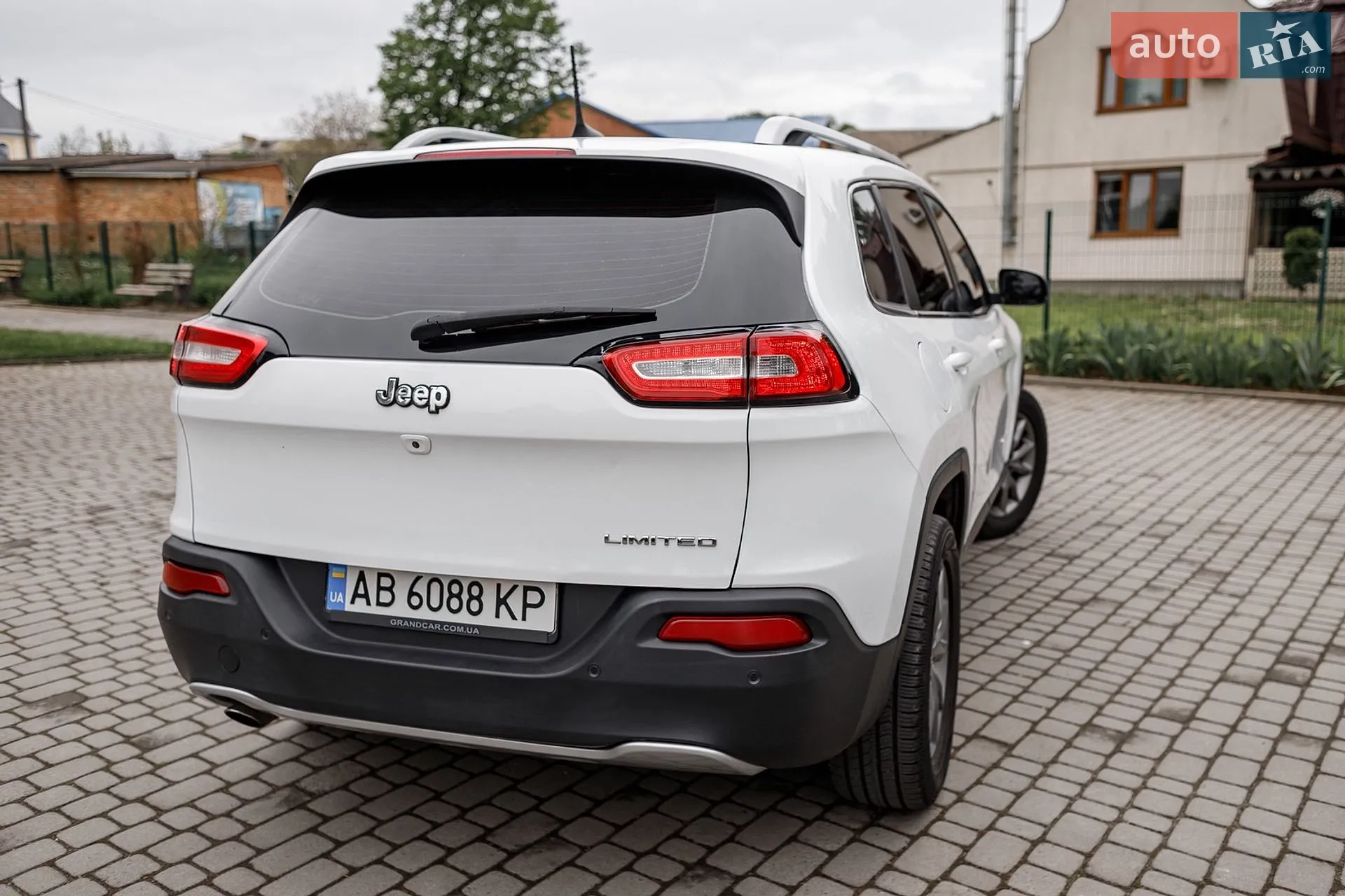 2017 Jeep Cherokee - мініатюра 11
